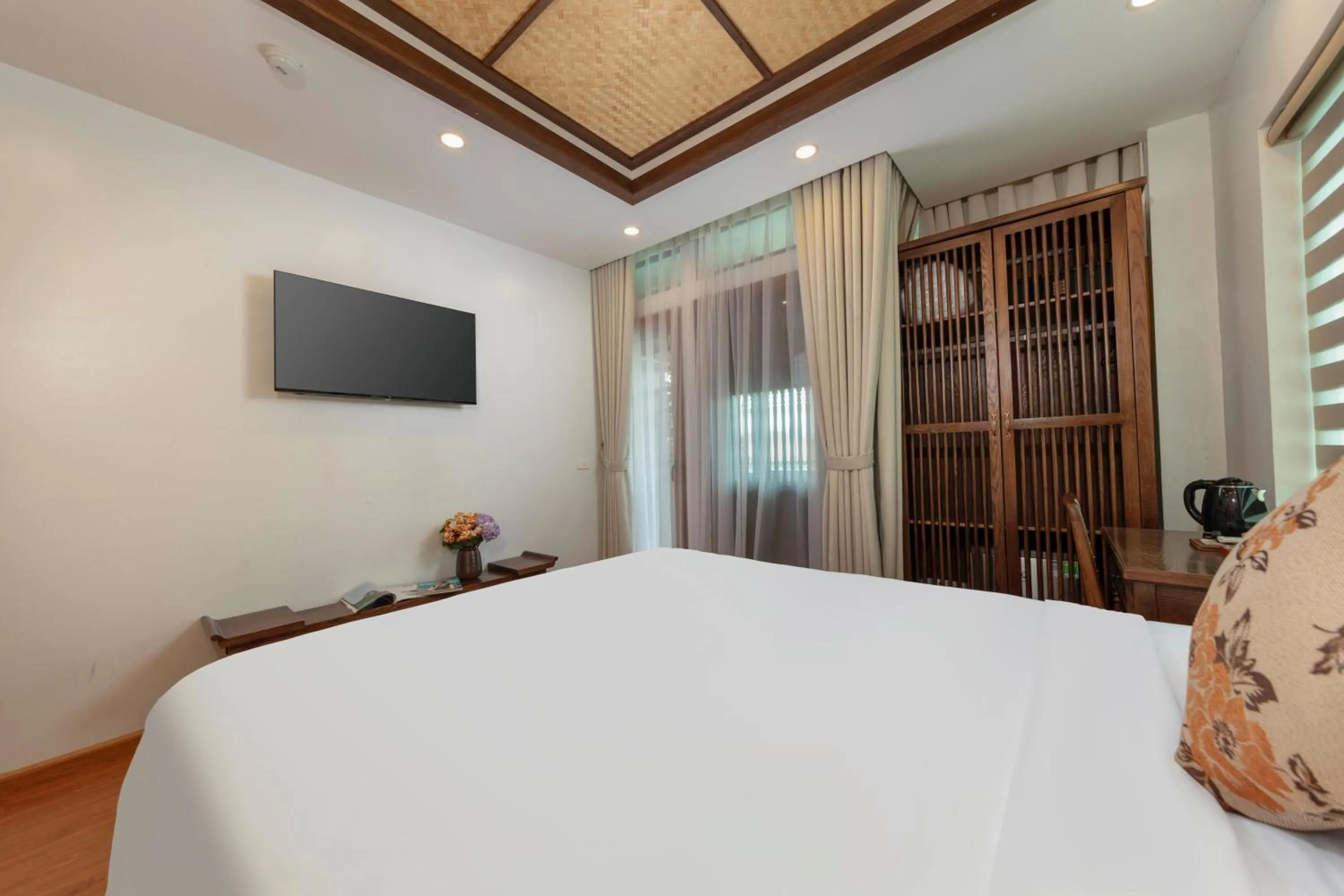 Photo of the whole room, Bed in Veshia Hotel & Spa