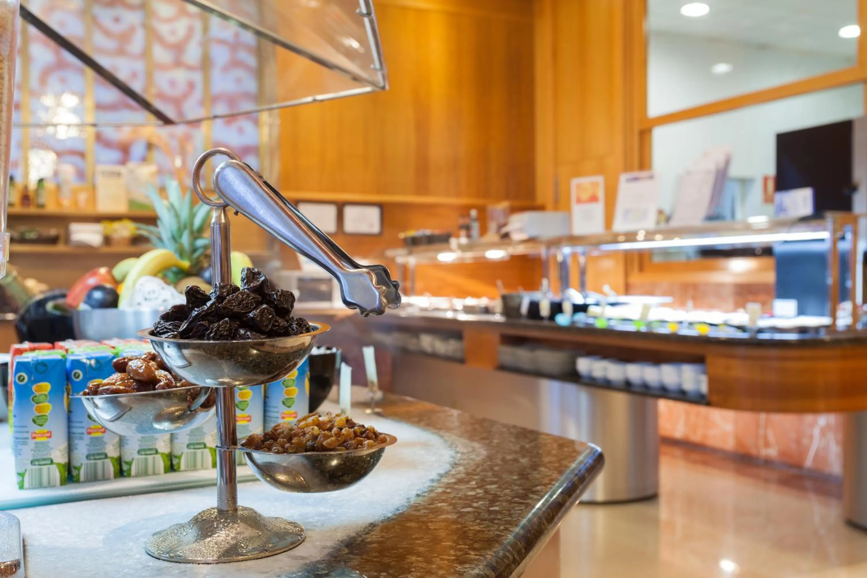 Restaurant/places to eat in Hotel Isabel