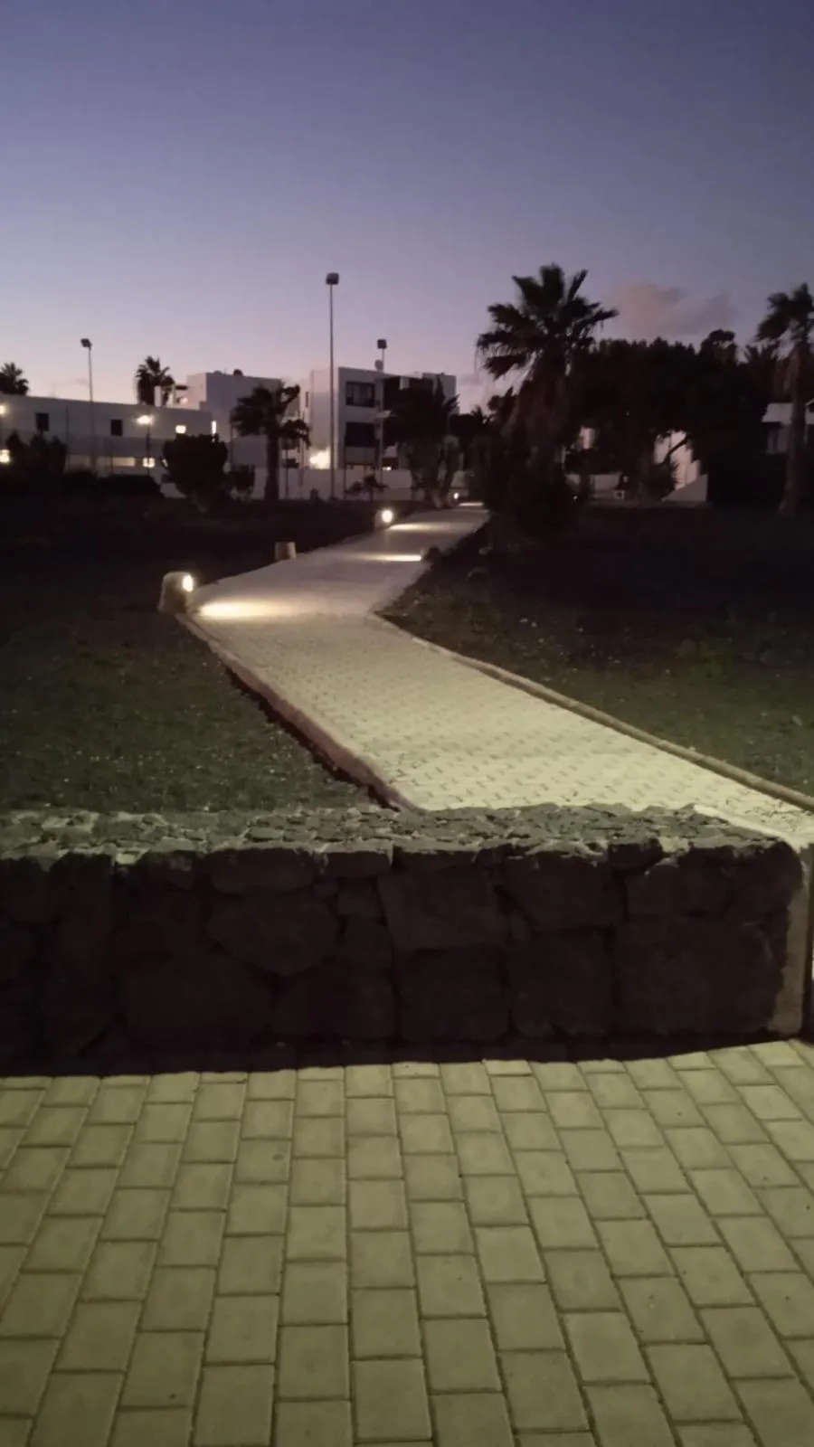 Property building in Blue View Hermoso Apartamento Remodelado Ubicación Ideal