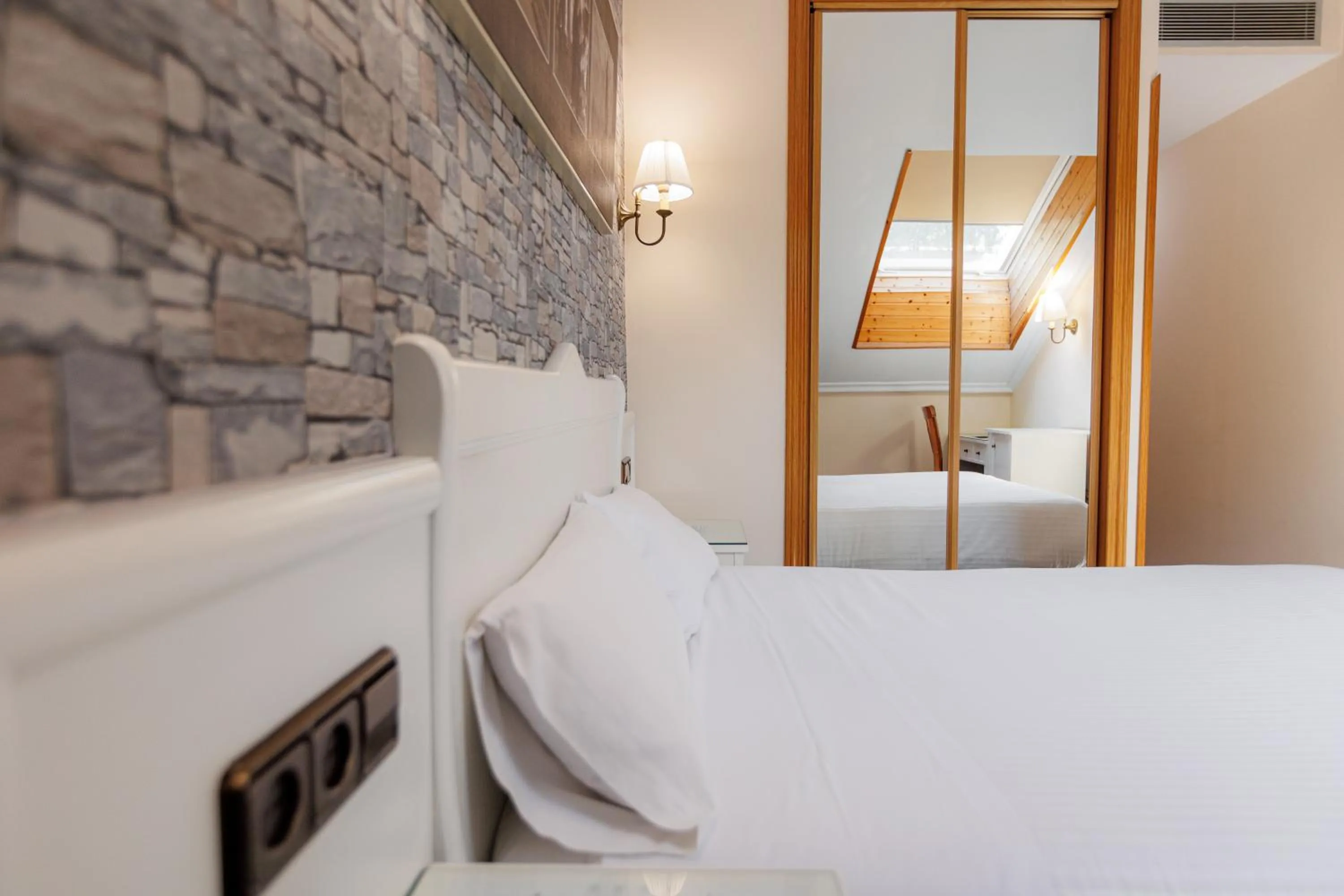 Bed in Hotel Ciudad Cangas de Onis