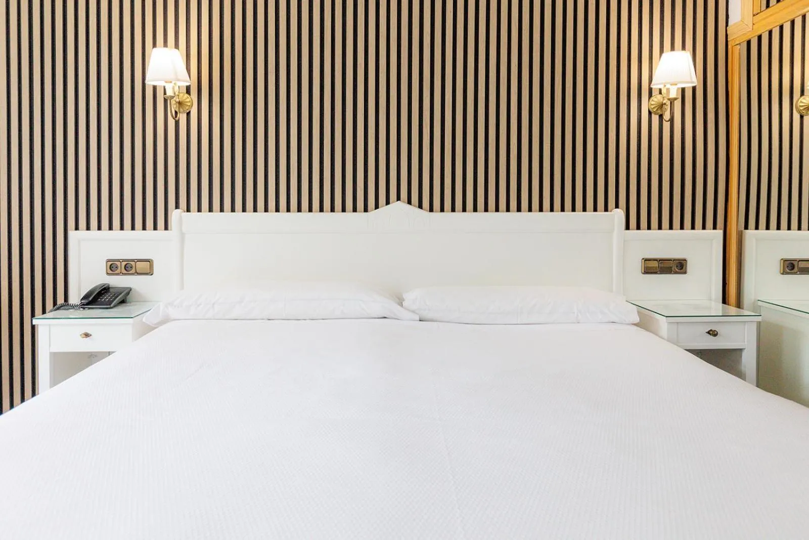 Bed in Hotel Ciudad Cangas de Onis