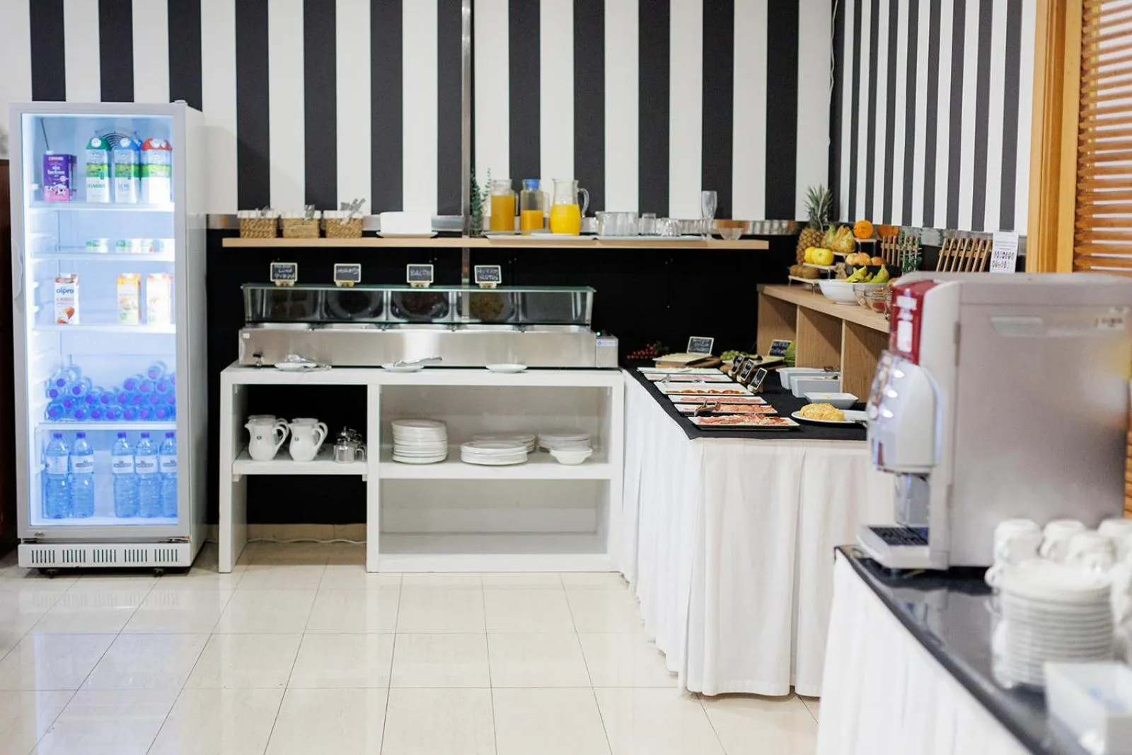 Buffet breakfast in Hotel Ciudad Cangas de Onis