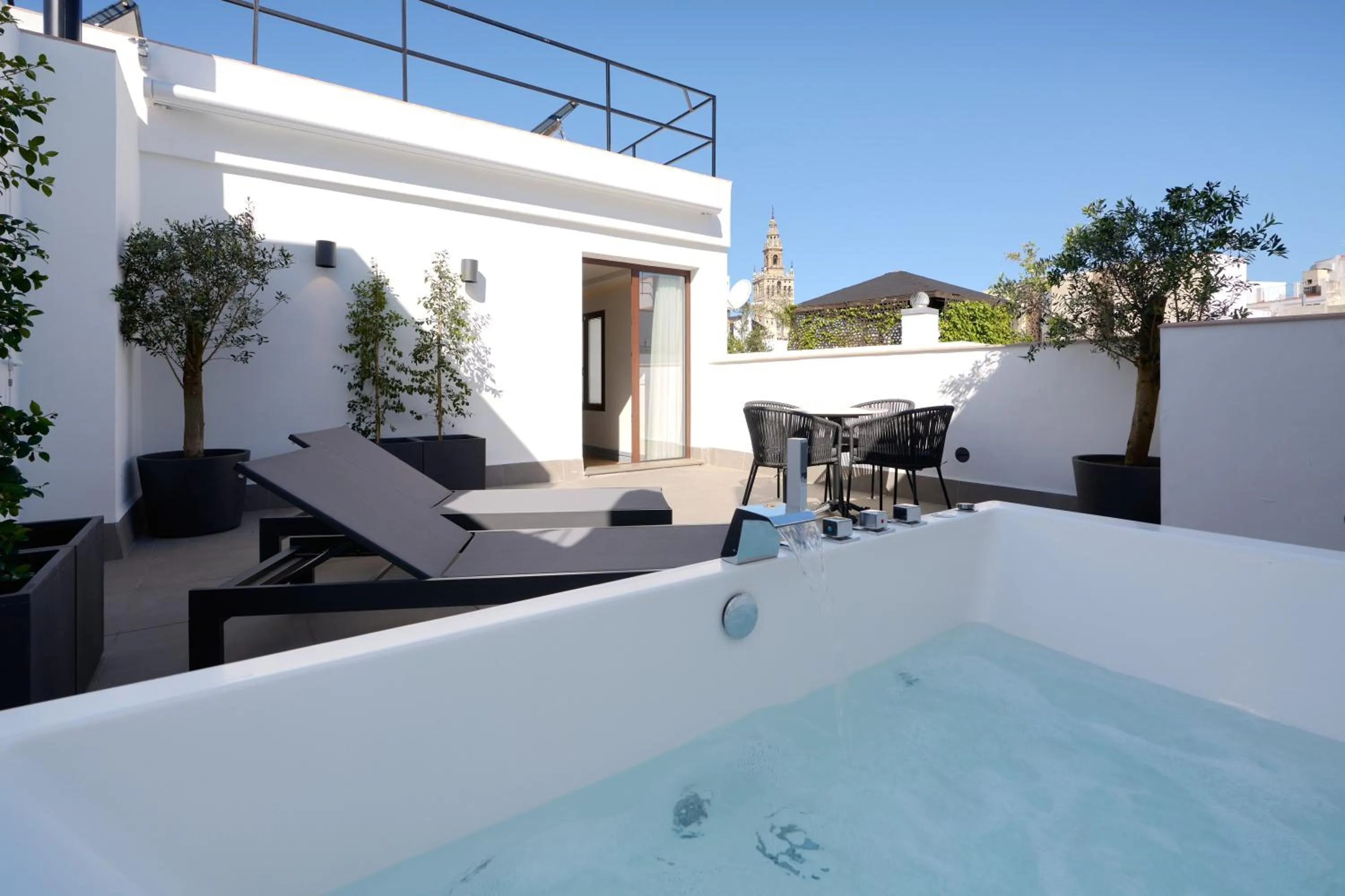 Hot Tub in Hotel Murillo Reinoso