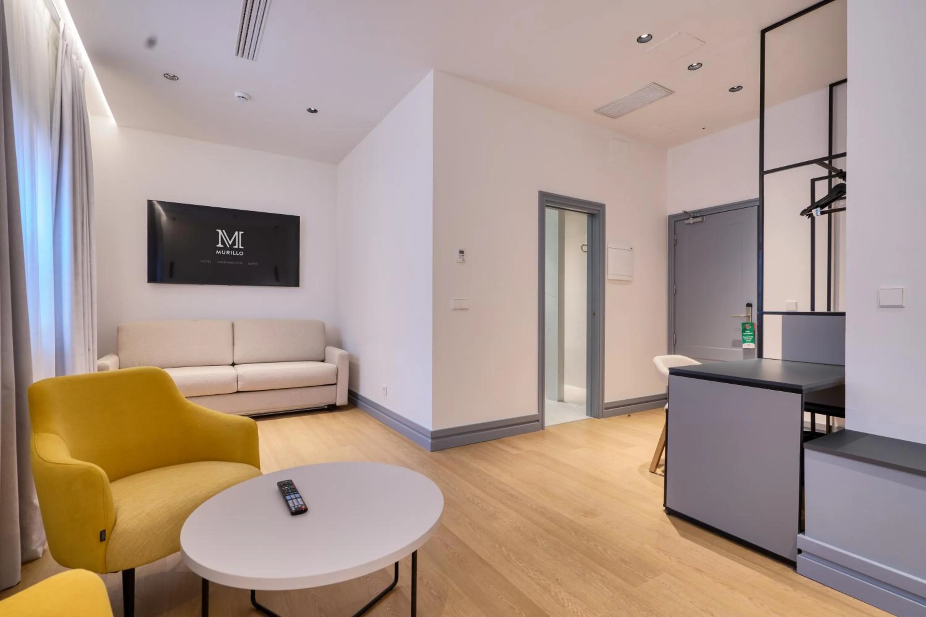 Photo of the whole room in Hotel Murillo Reinoso