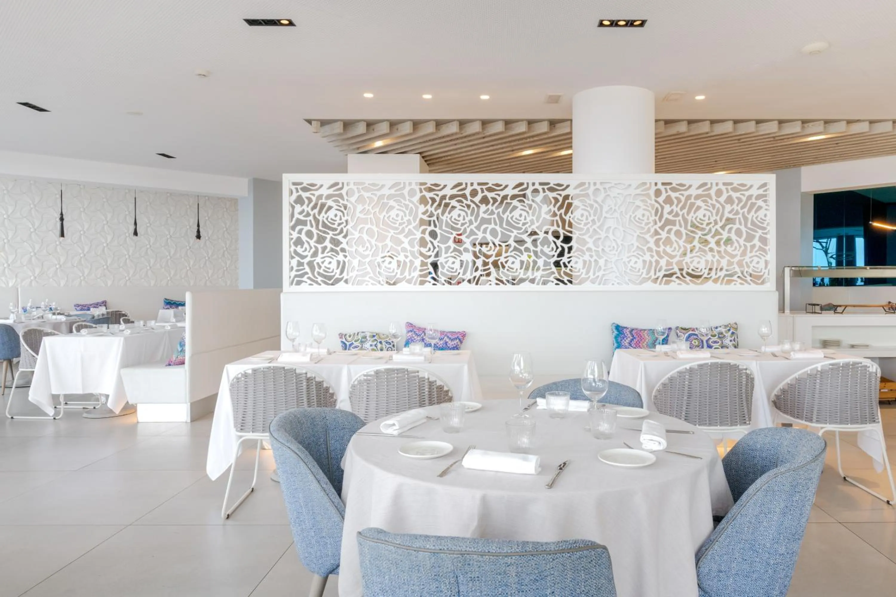 Restaurant/places to eat in Hotel Planamar by Escampa Hotels