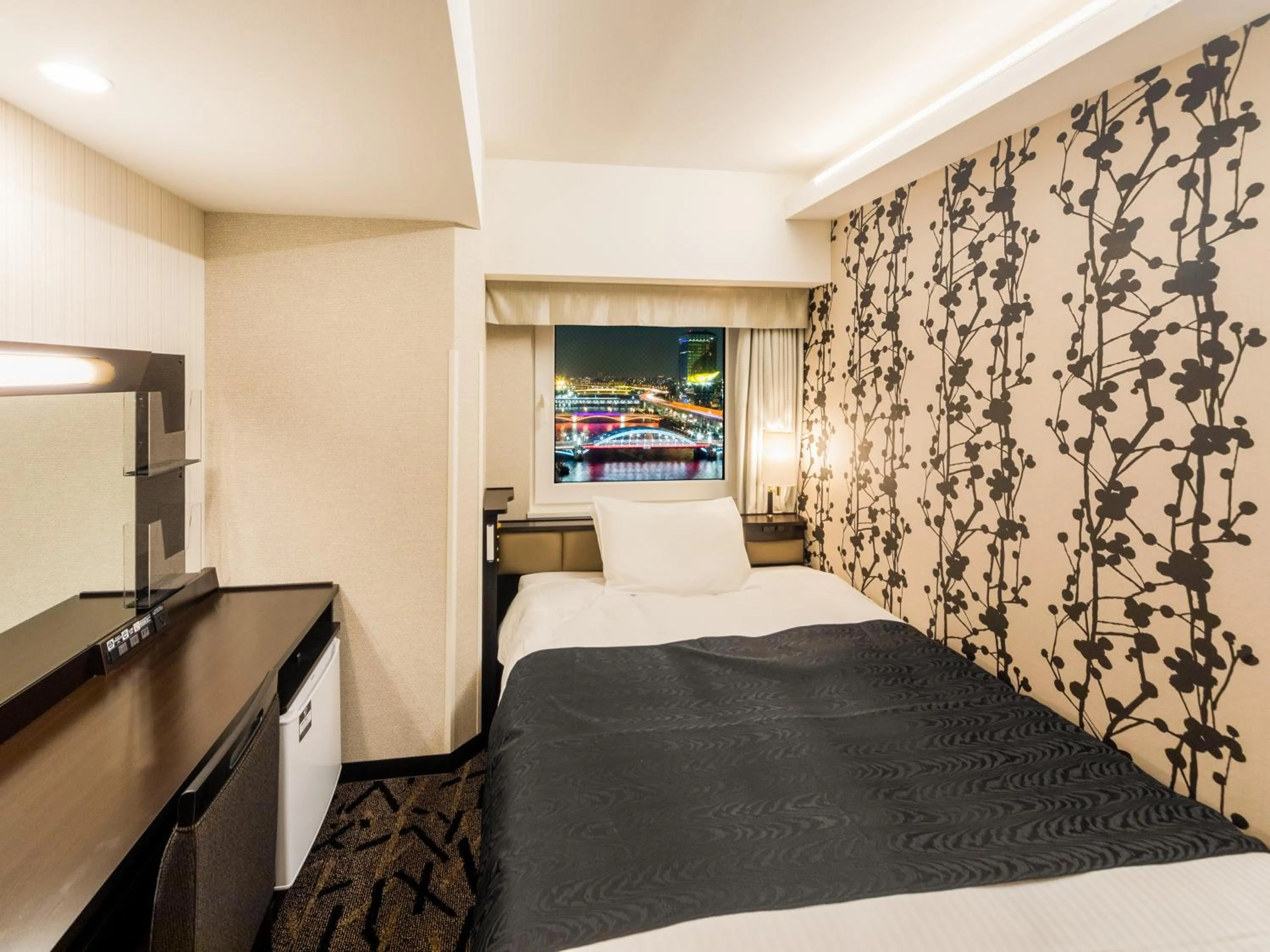 Photo of the whole room, Bed in APA Hotel Asakusa Kuramae Kita