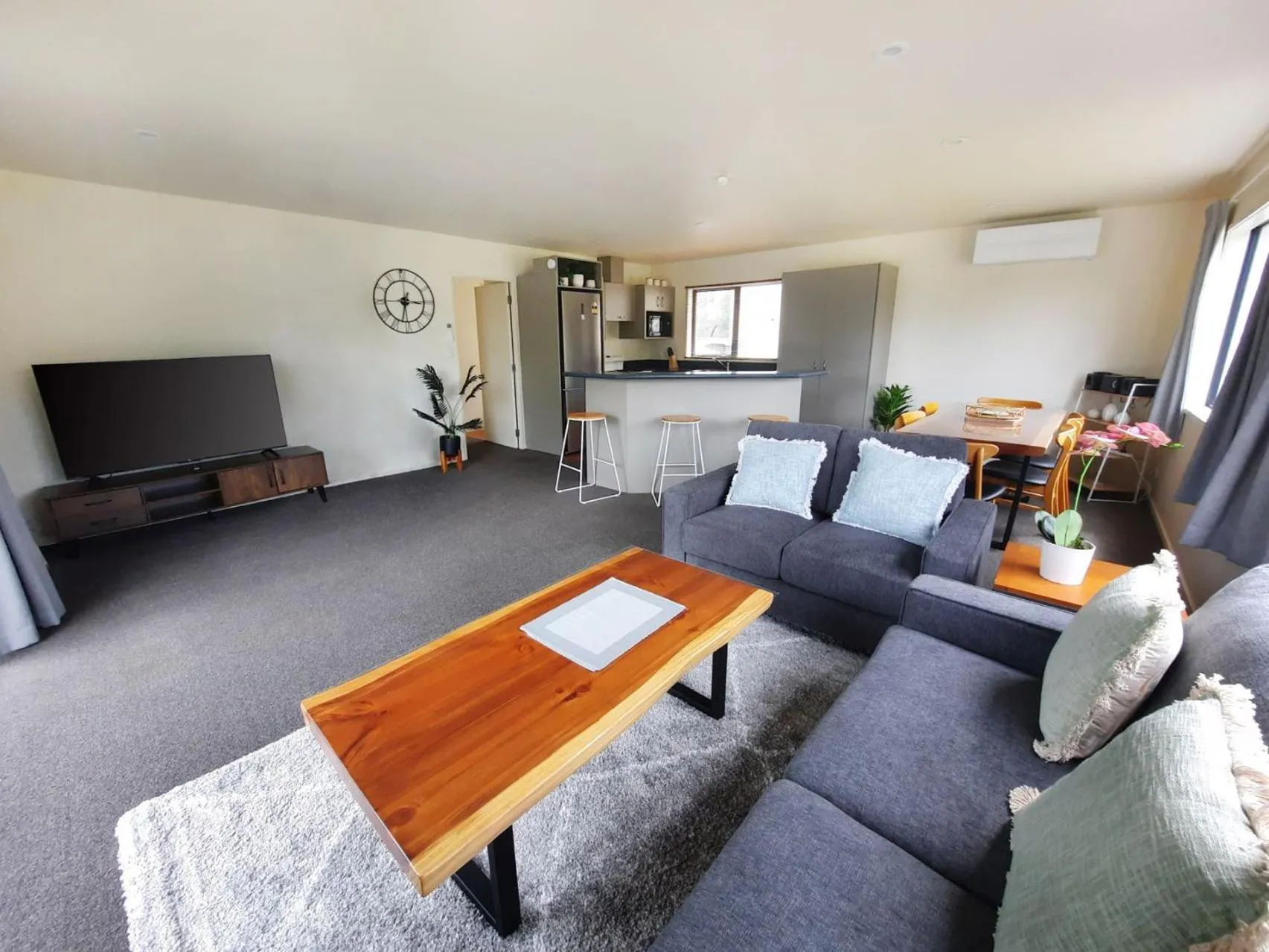 Kitchen or kitchenette in Twin Stars