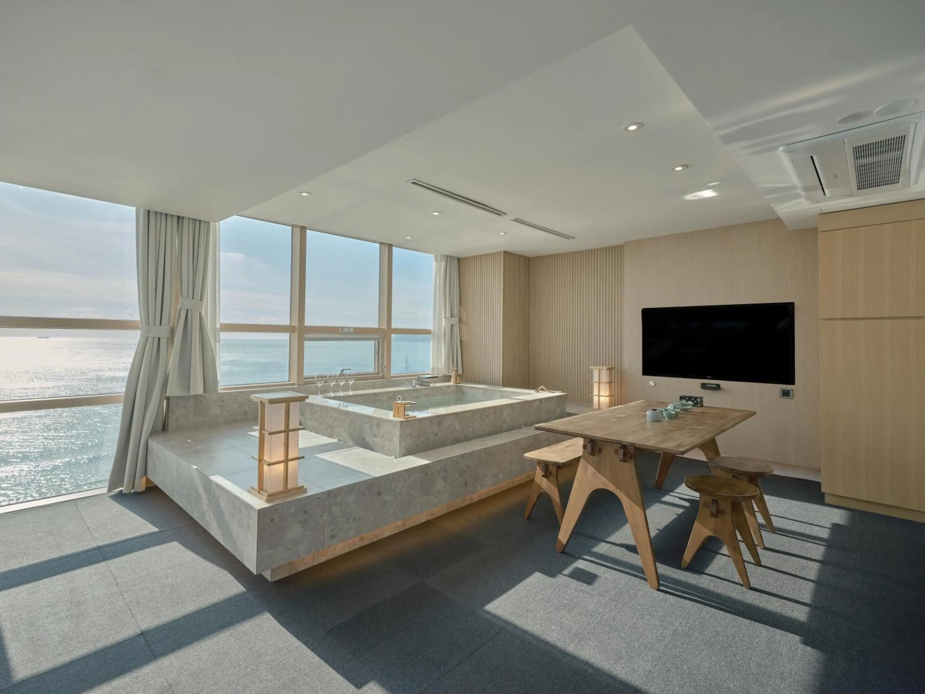Sea view, Bed in UH Suite The Haeundae