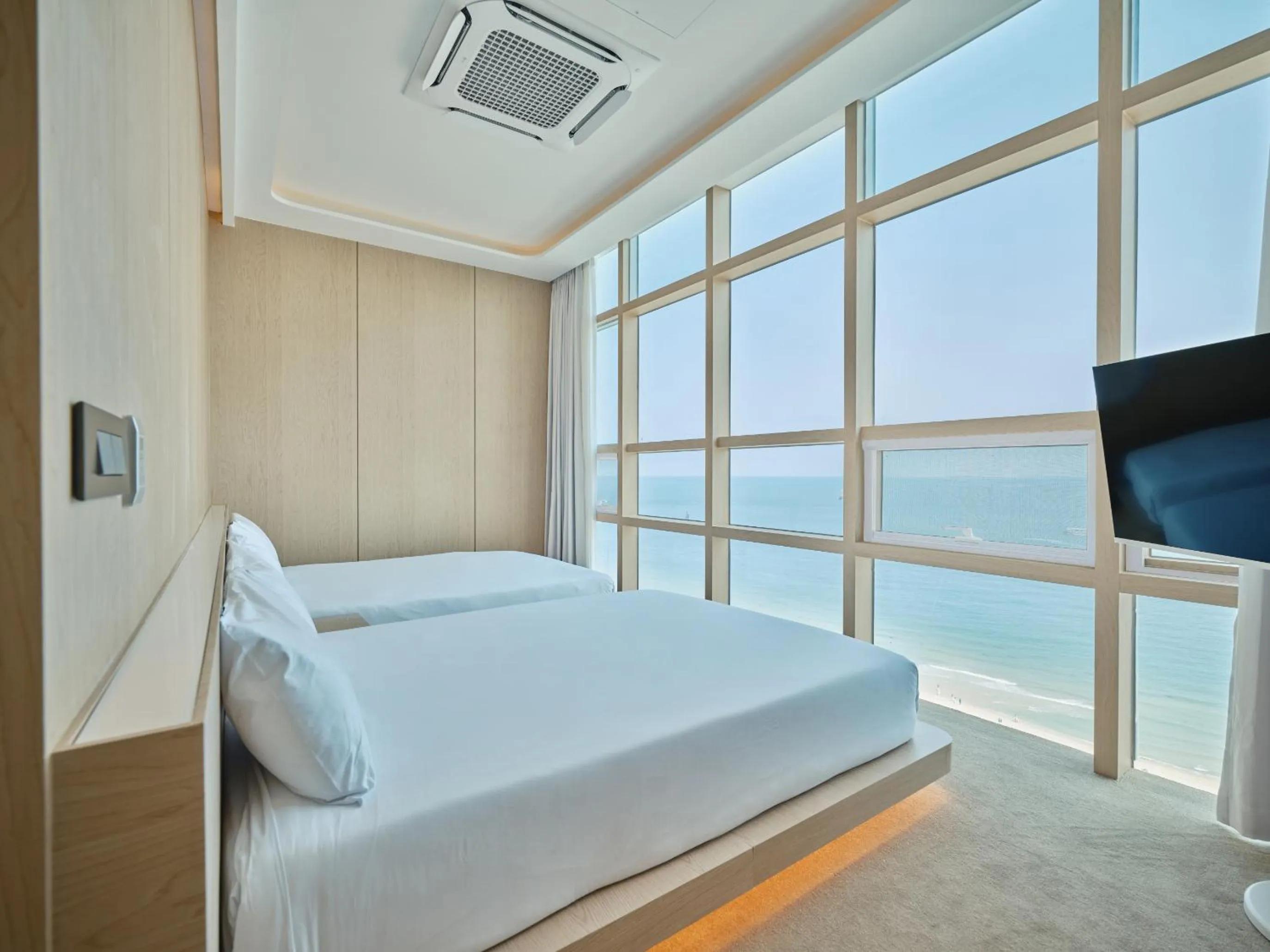 Bed in UH Suite The Haeundae