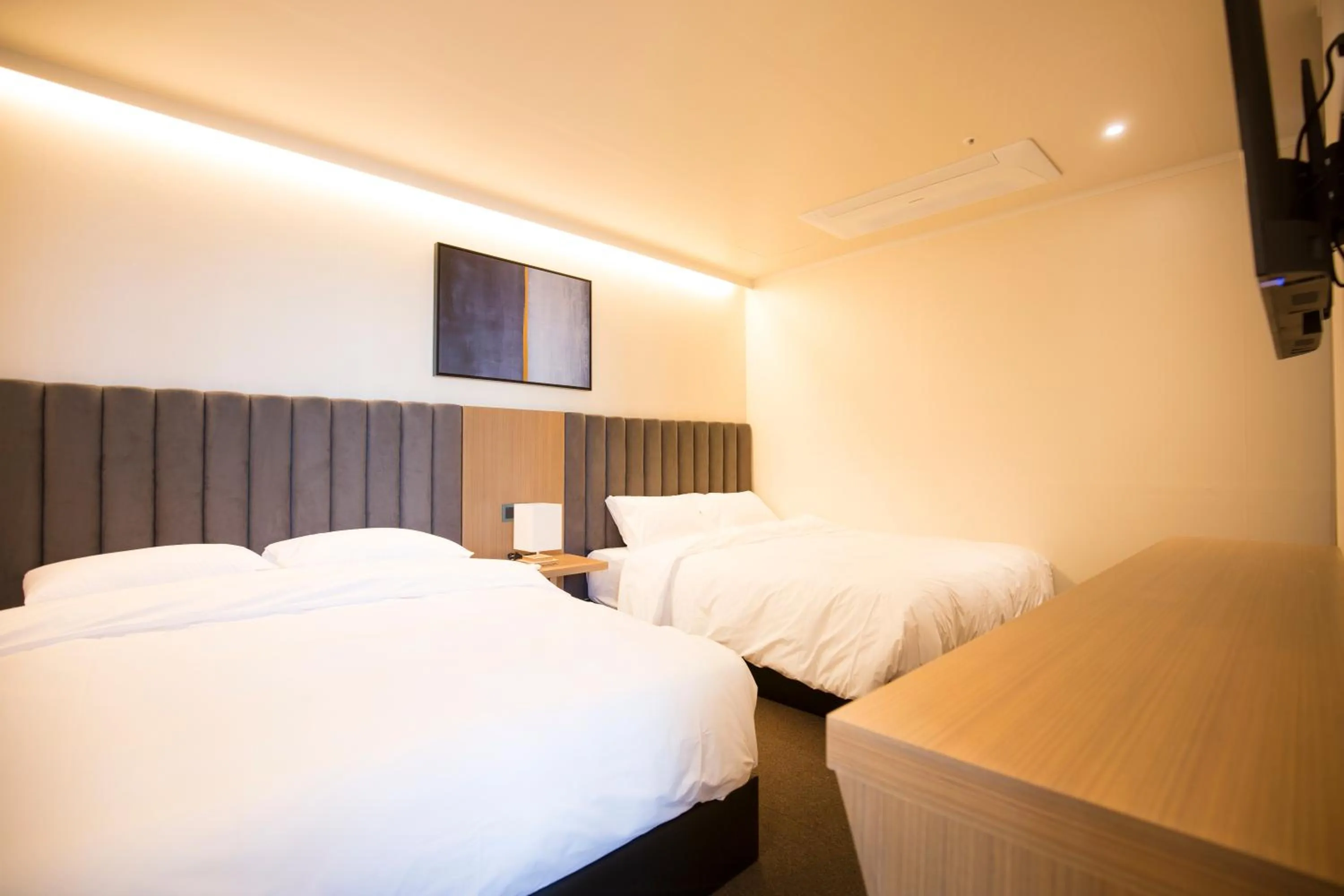 Bedroom, Bed in UH Suite The Haeundae