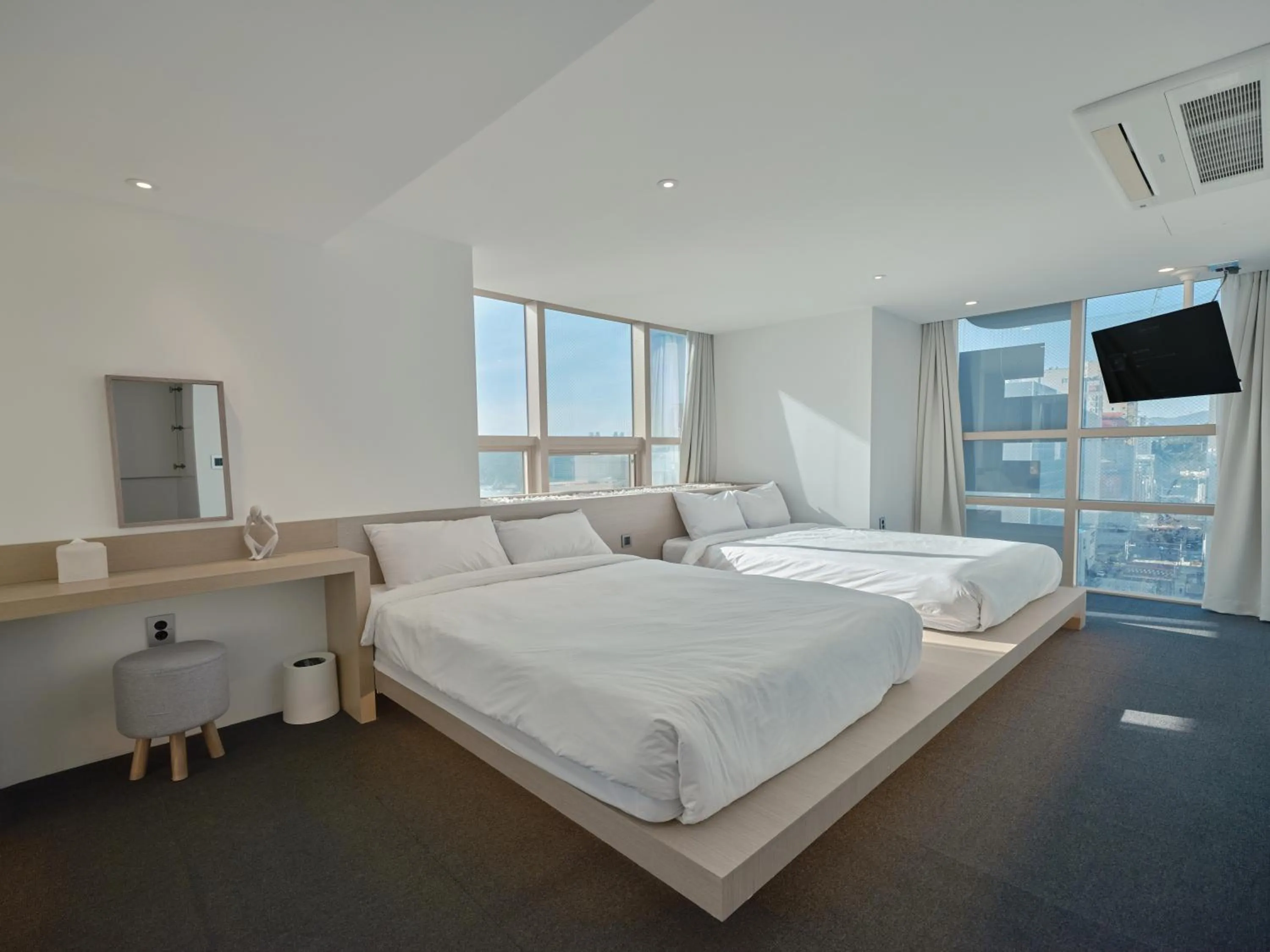 Bedroom, Bed in UH Suite The Haeundae