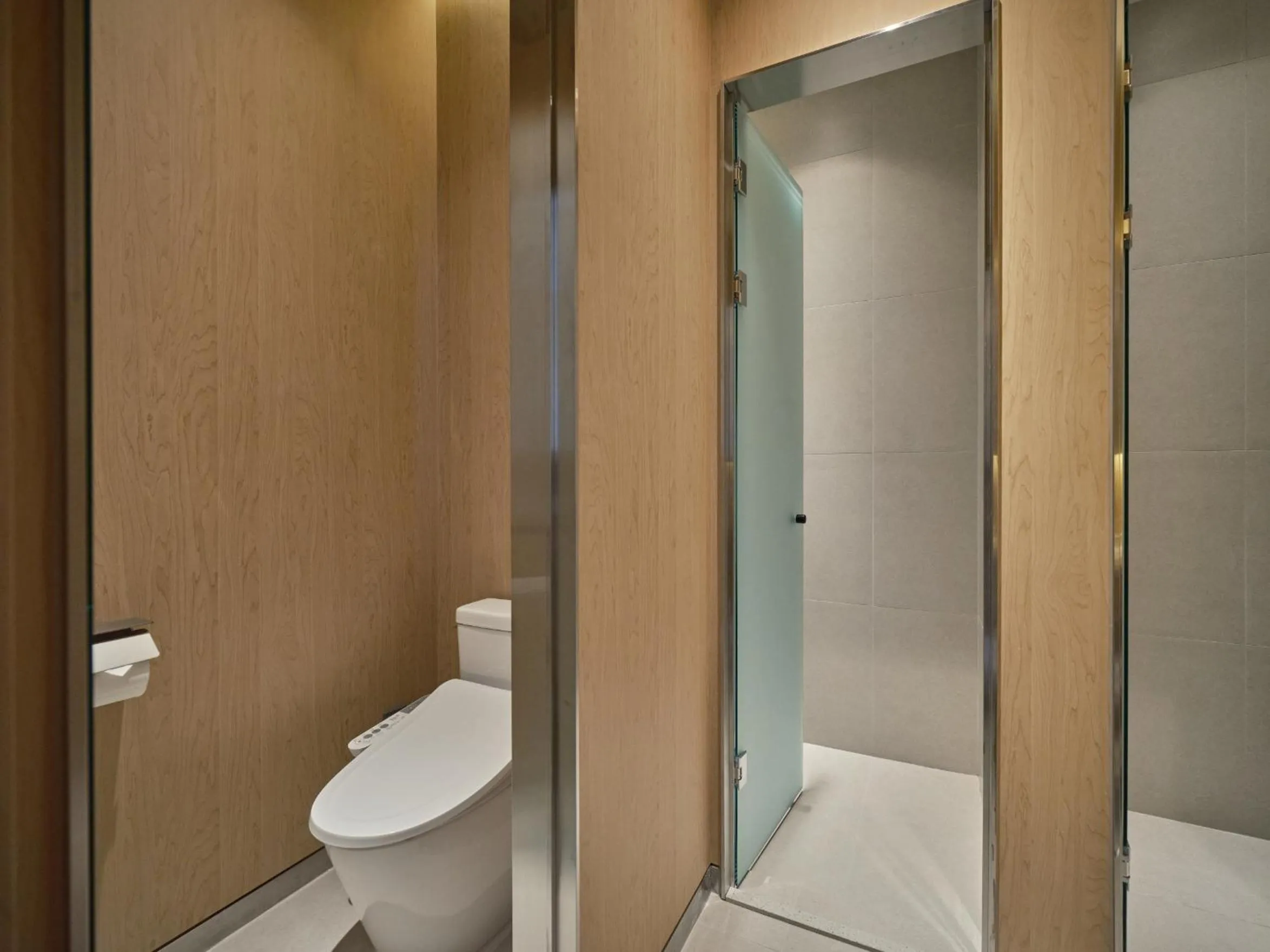 Toilet in UH Suite The Haeundae