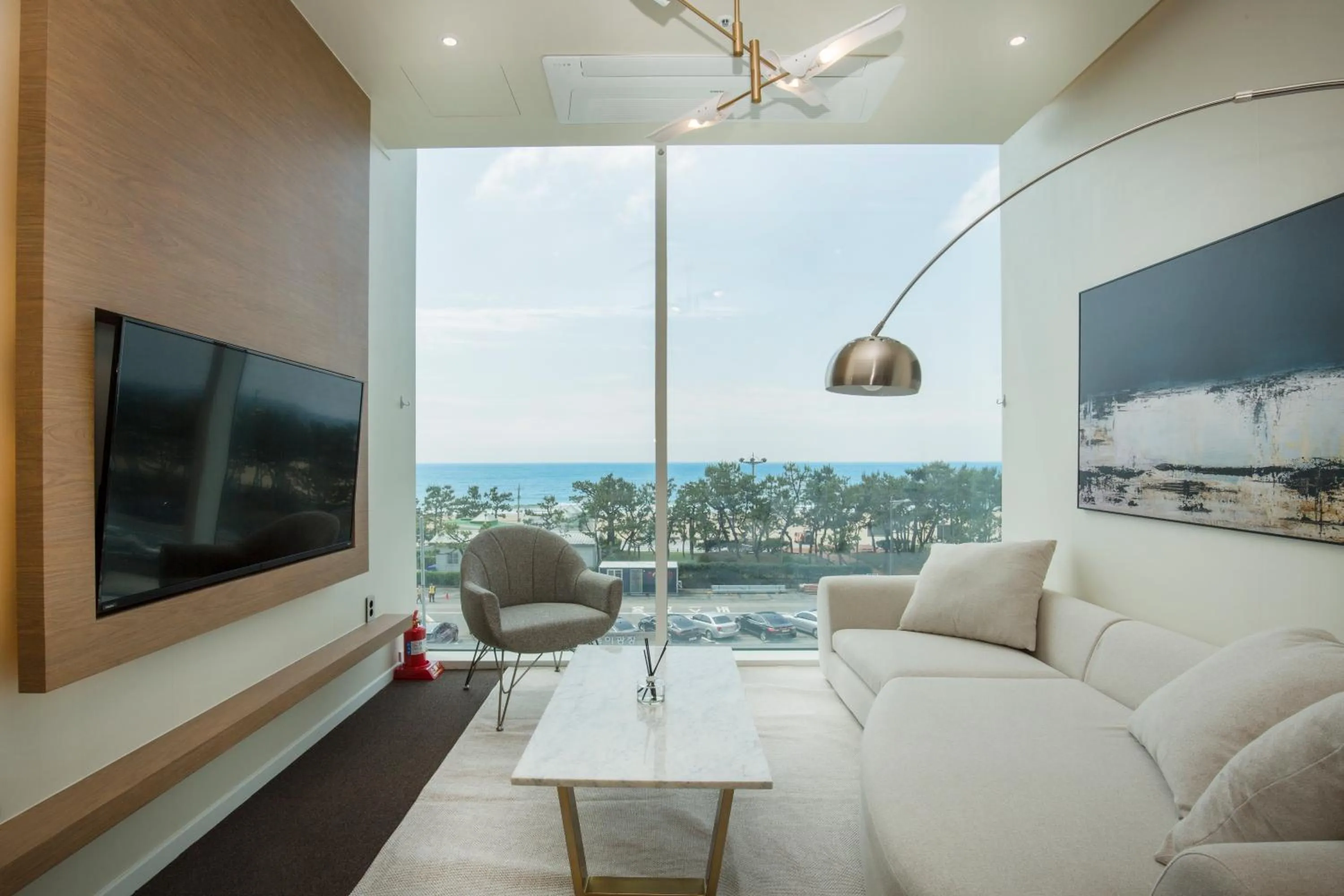 TV and multimedia in UH Suite The Haeundae