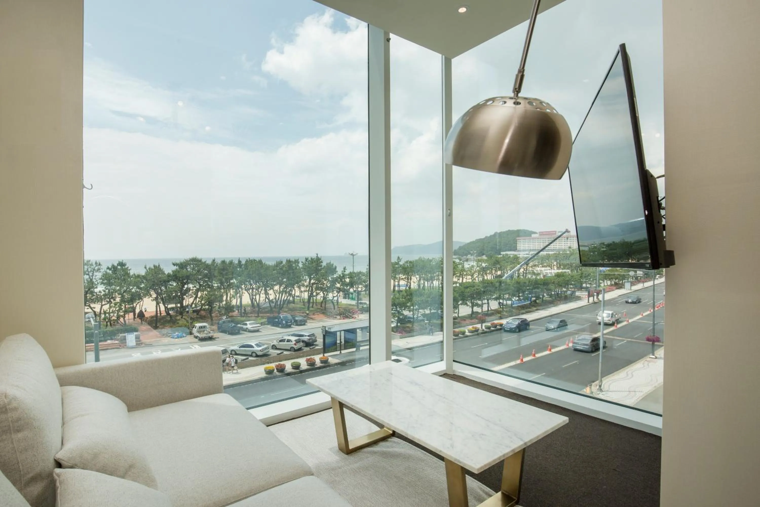 TV and multimedia in UH Suite The Haeundae