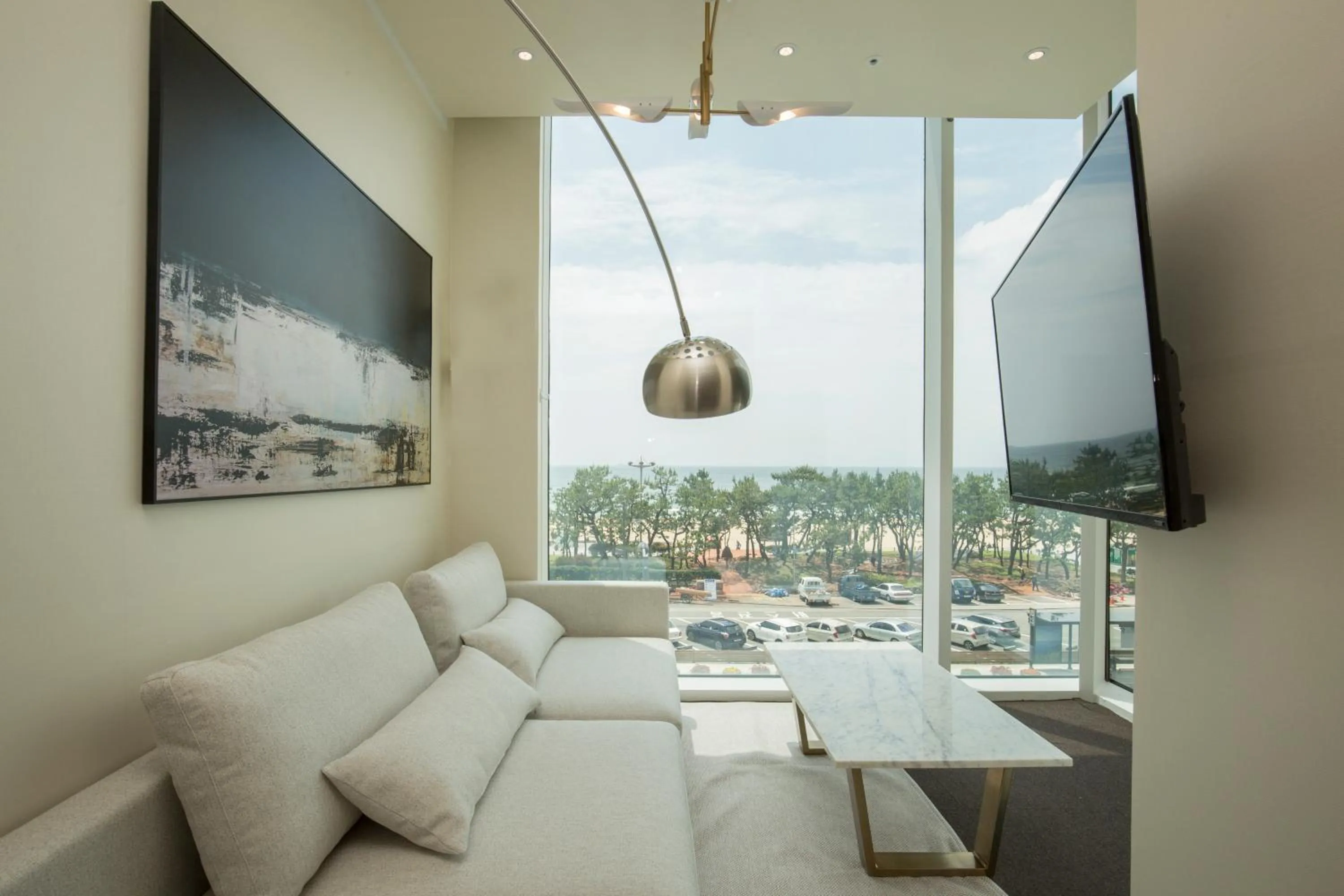 TV and multimedia in UH Suite The Haeundae