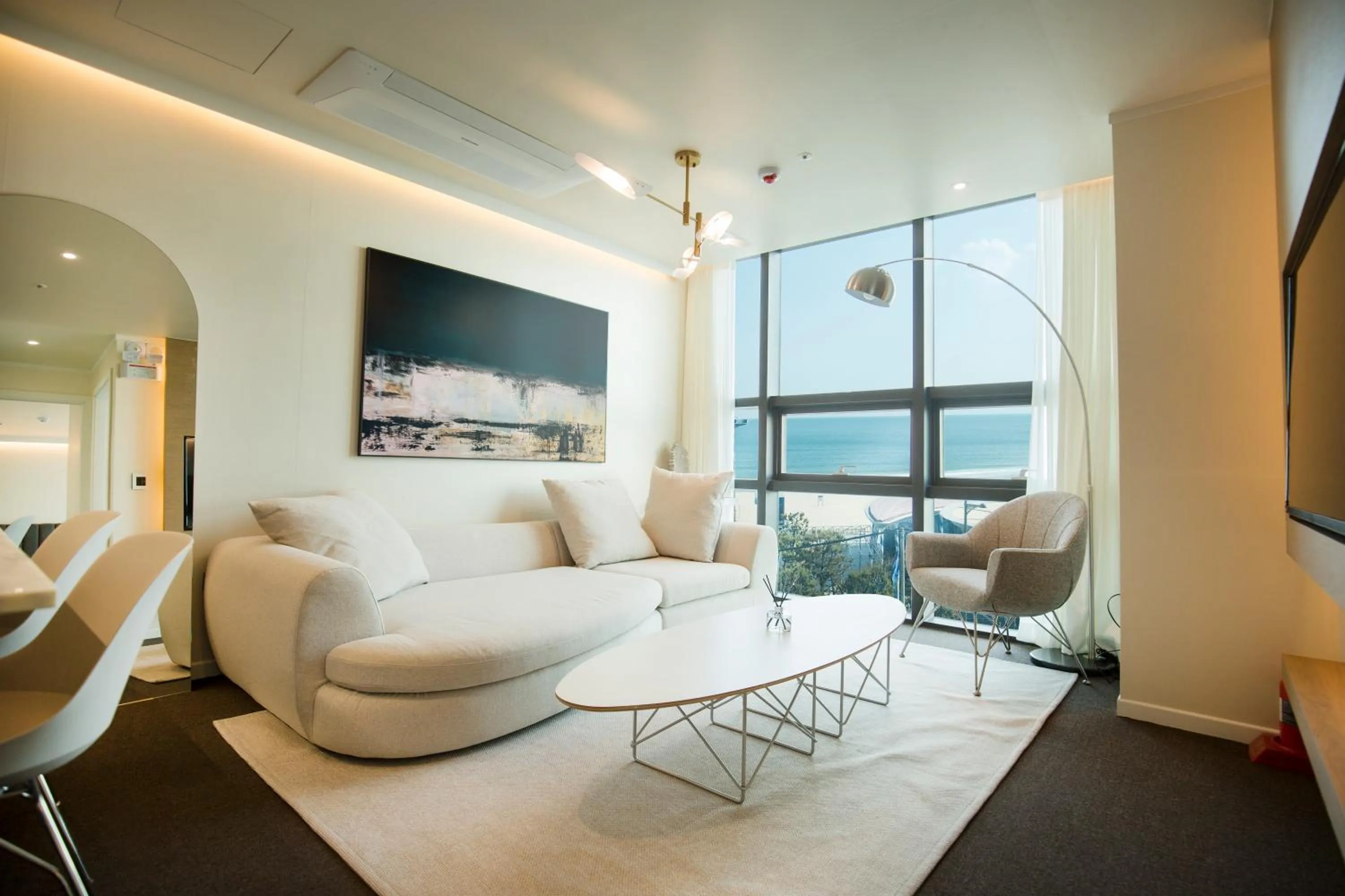 Living room in UH Suite The Haeundae