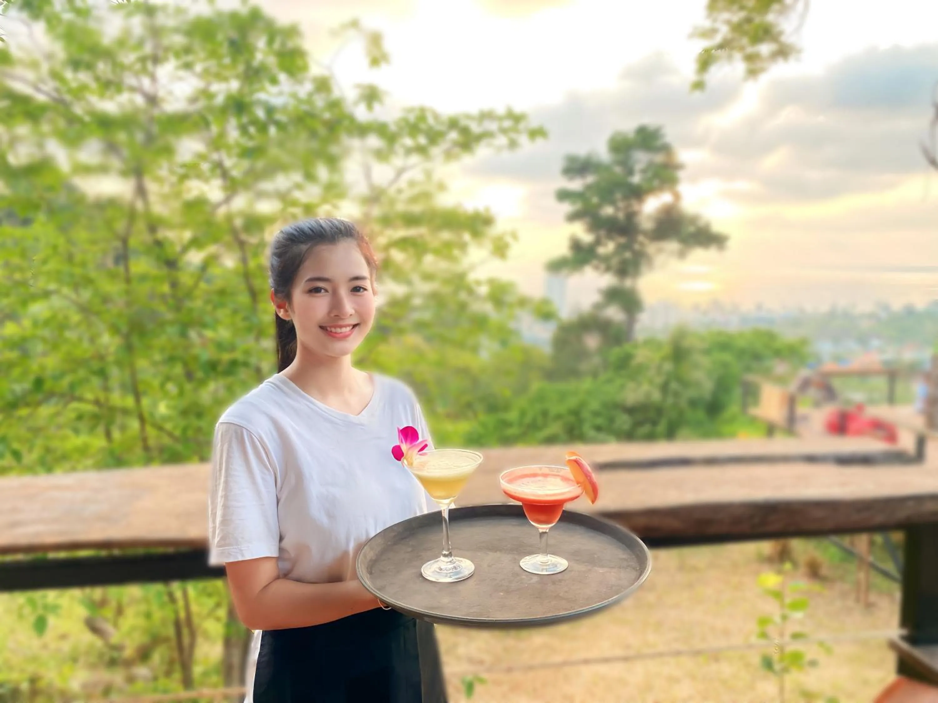 Lounge or bar in Phuket Jungle Experience Resort