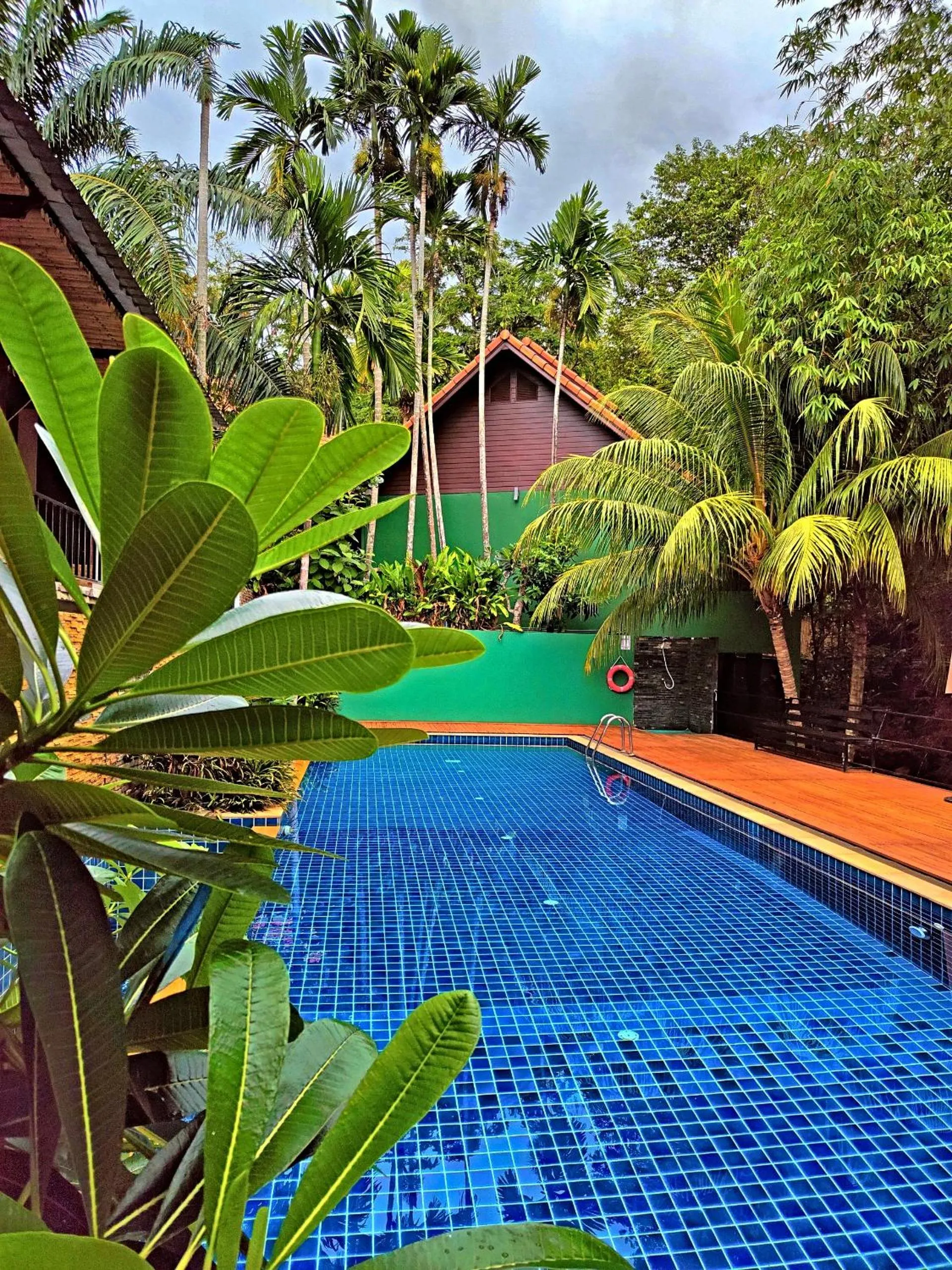 Swimming pool in Phuket Jungle Experience Resort