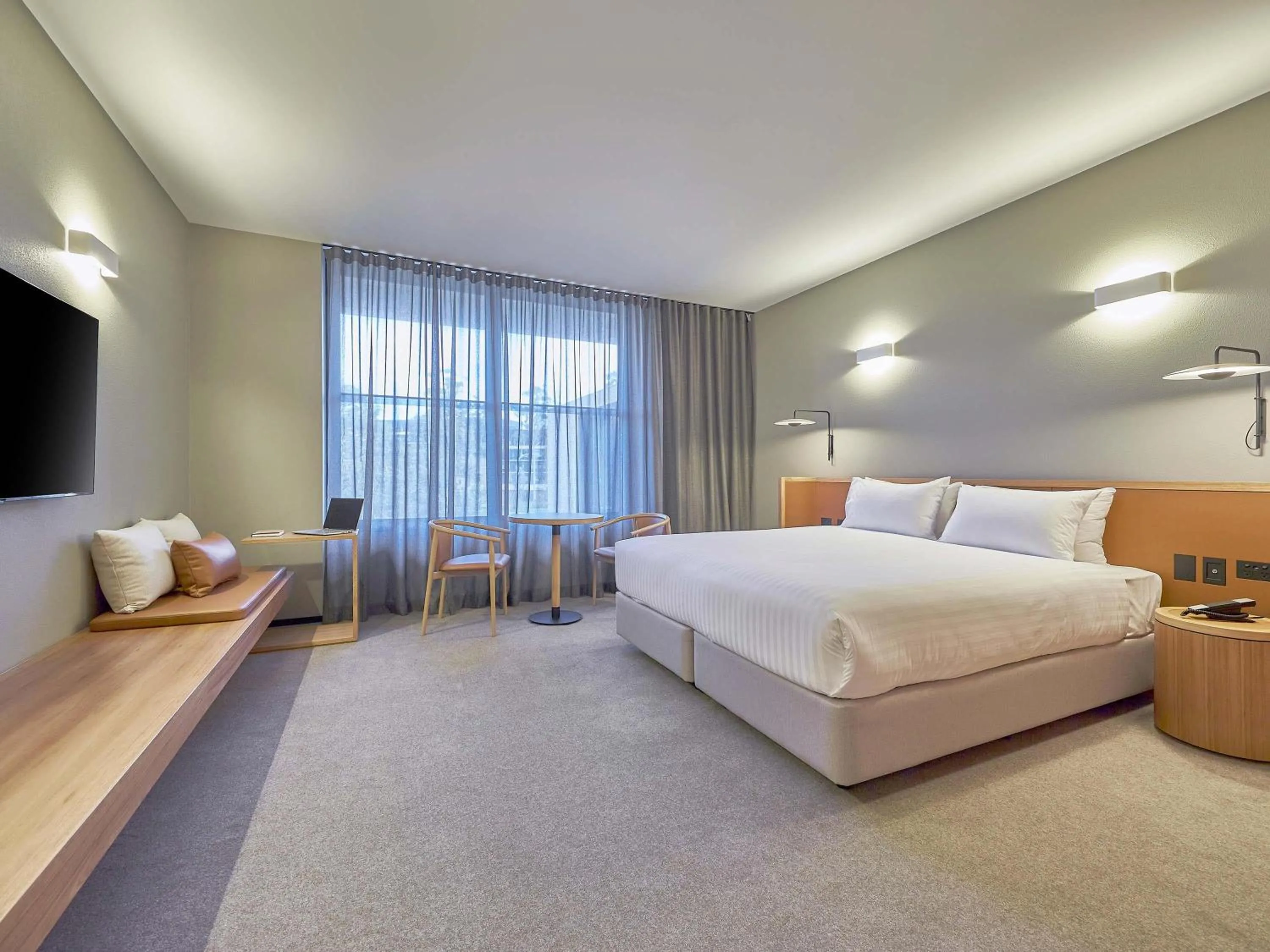 Bedroom, Bed in Wonil Hotel Perth - Handwritten Collection