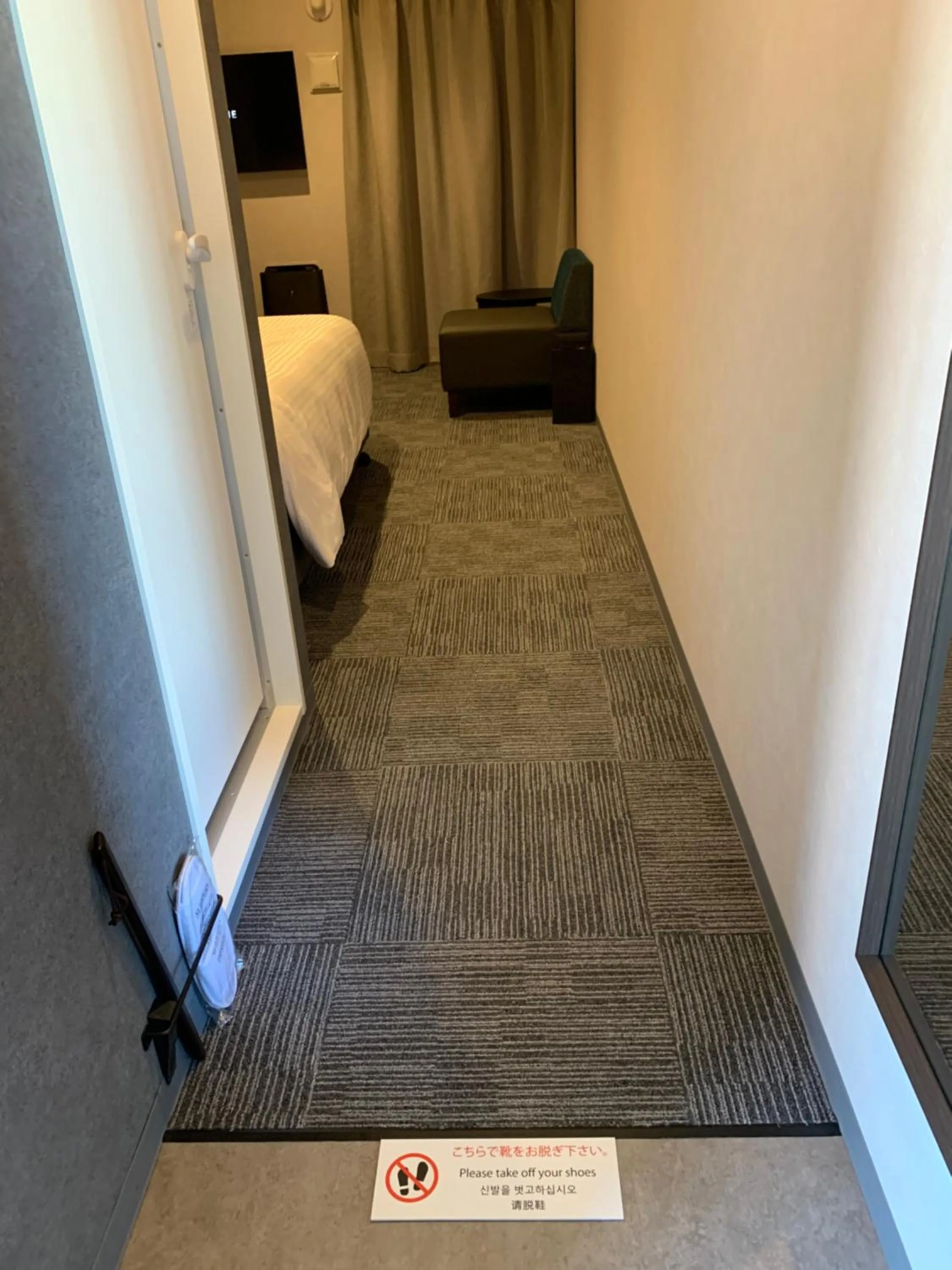 Photo of the whole room, Bed in Hotel Reference Tenjin III