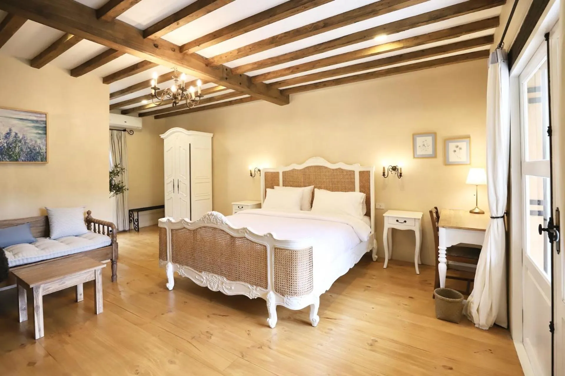 Bed in Moon River Village