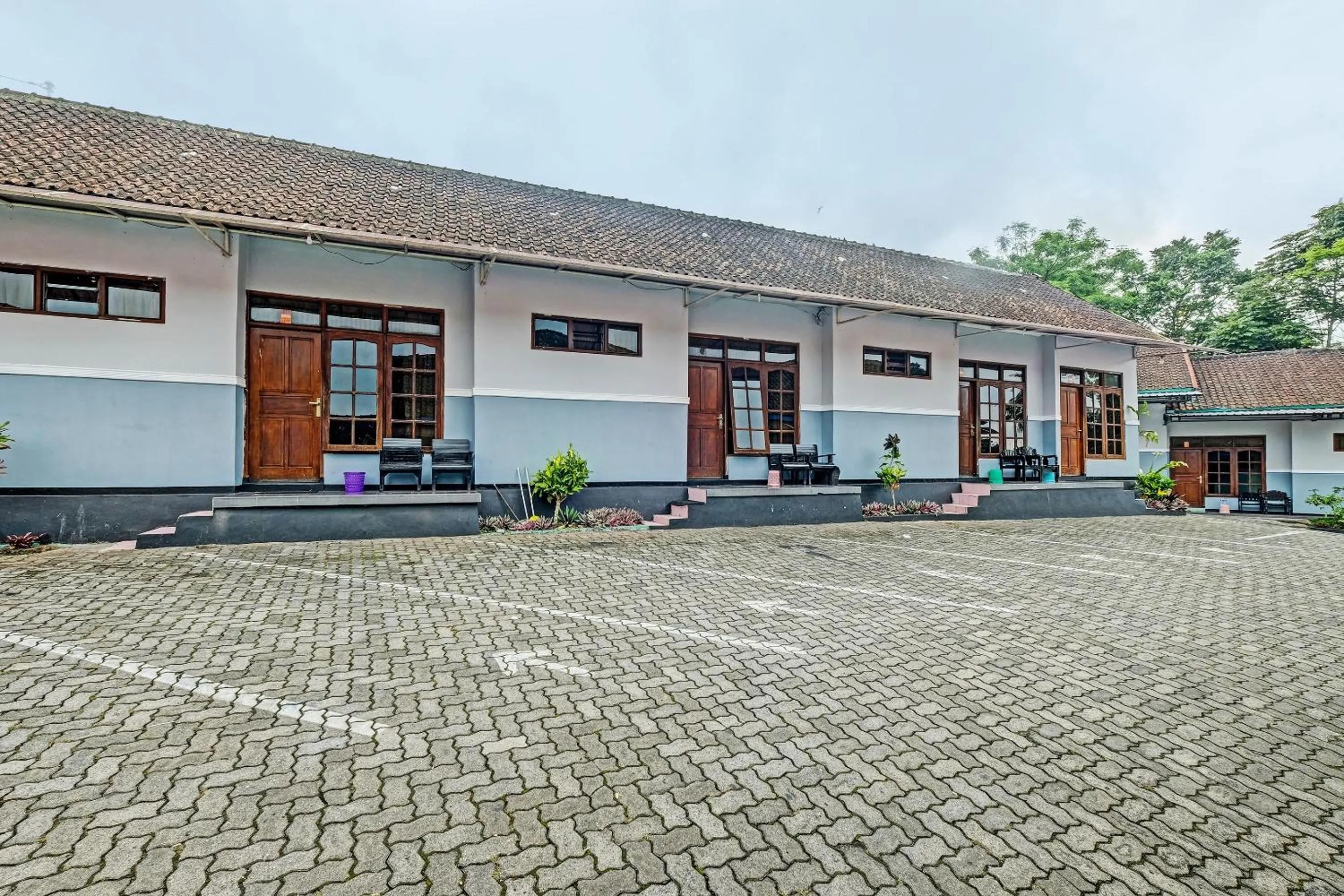 Facade/entrance in Hotel O Citra Dewi 2