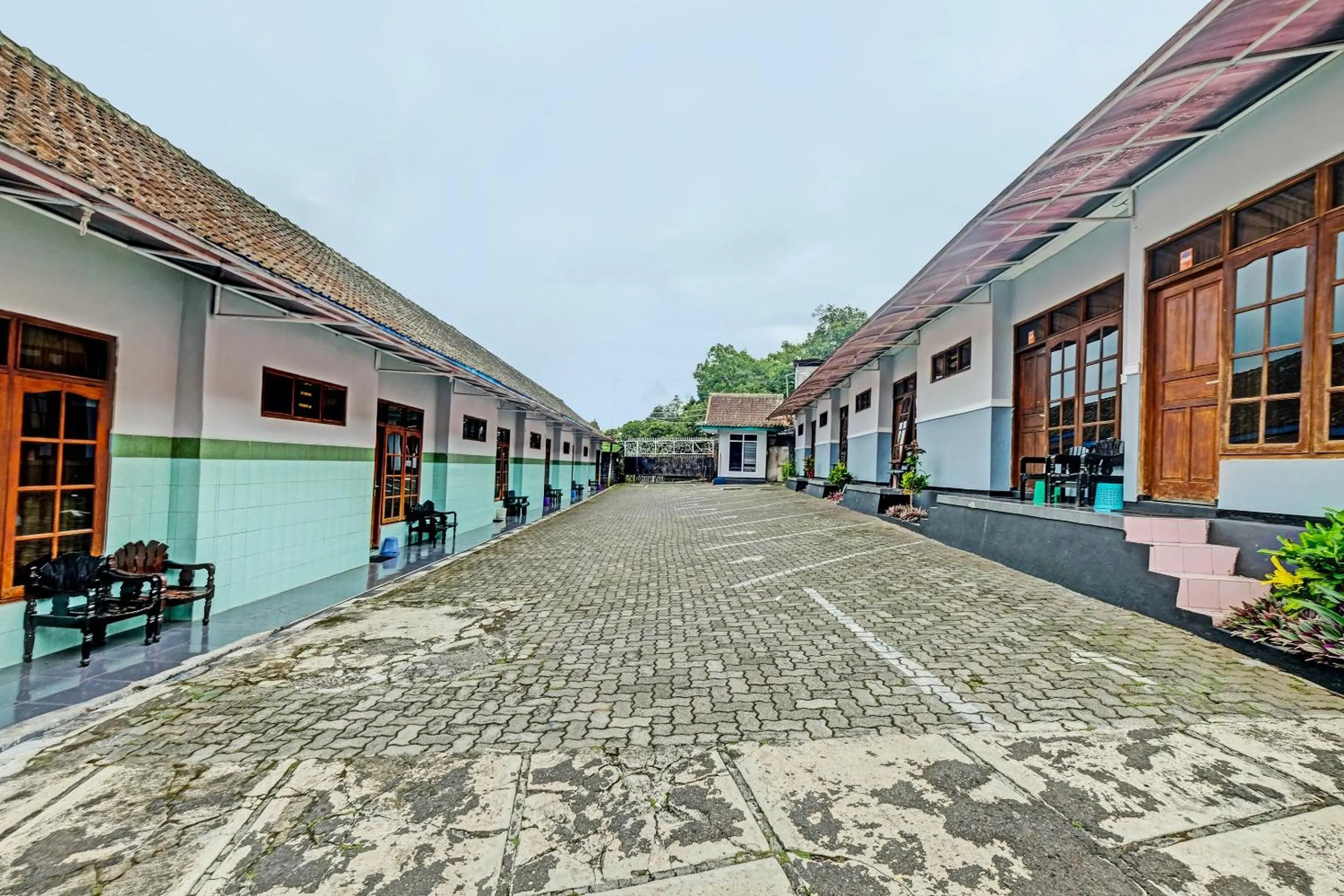 Facade/entrance in Hotel O Citra Dewi 2