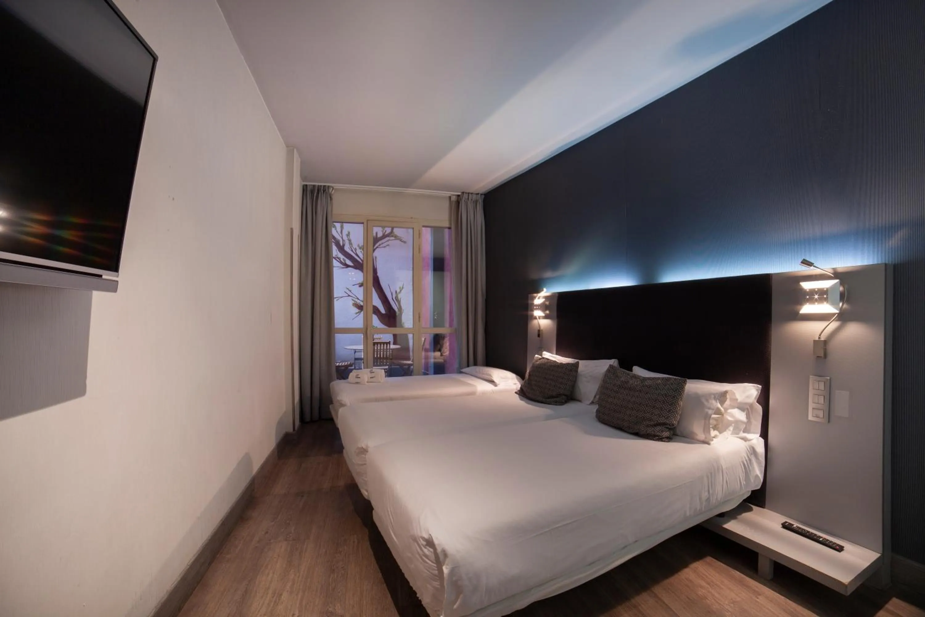 Bed in Petit Palace Plaza España