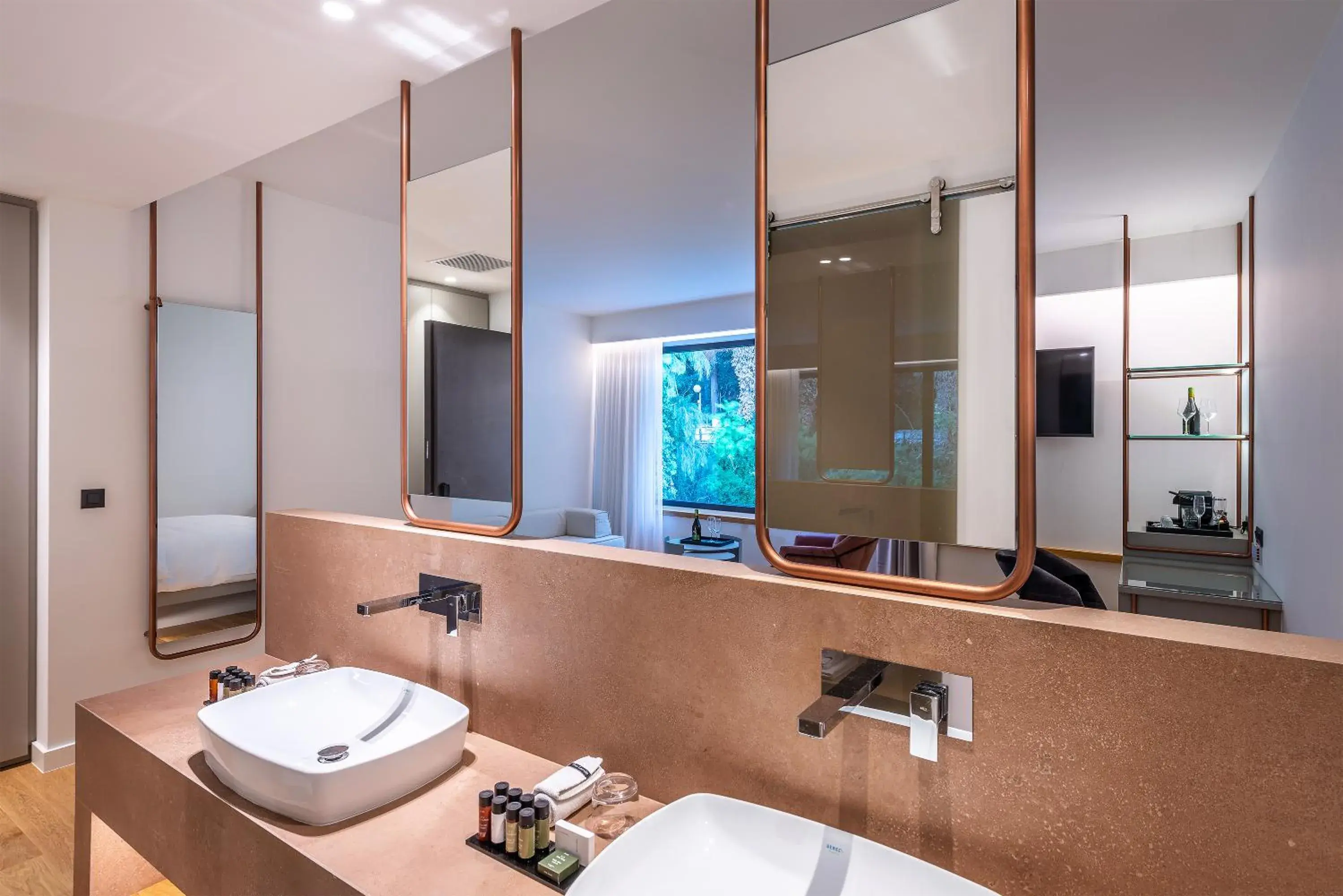 Deluxe Double Room in Amario Suites Hotel Deluxe Double Room in Amario Suites Hotel