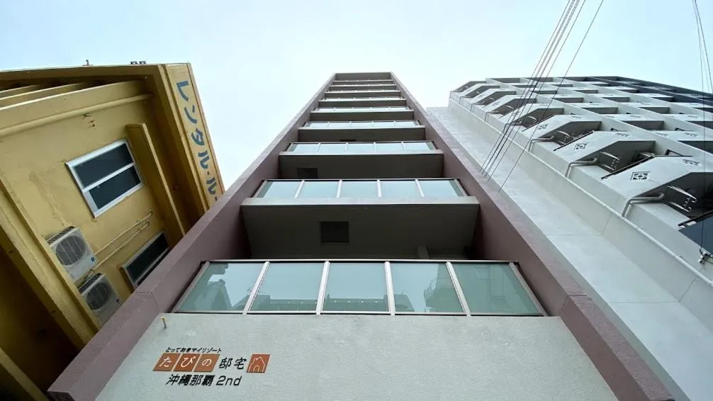 Property building in Tabinoteitaku Okinawa Naha 2nd