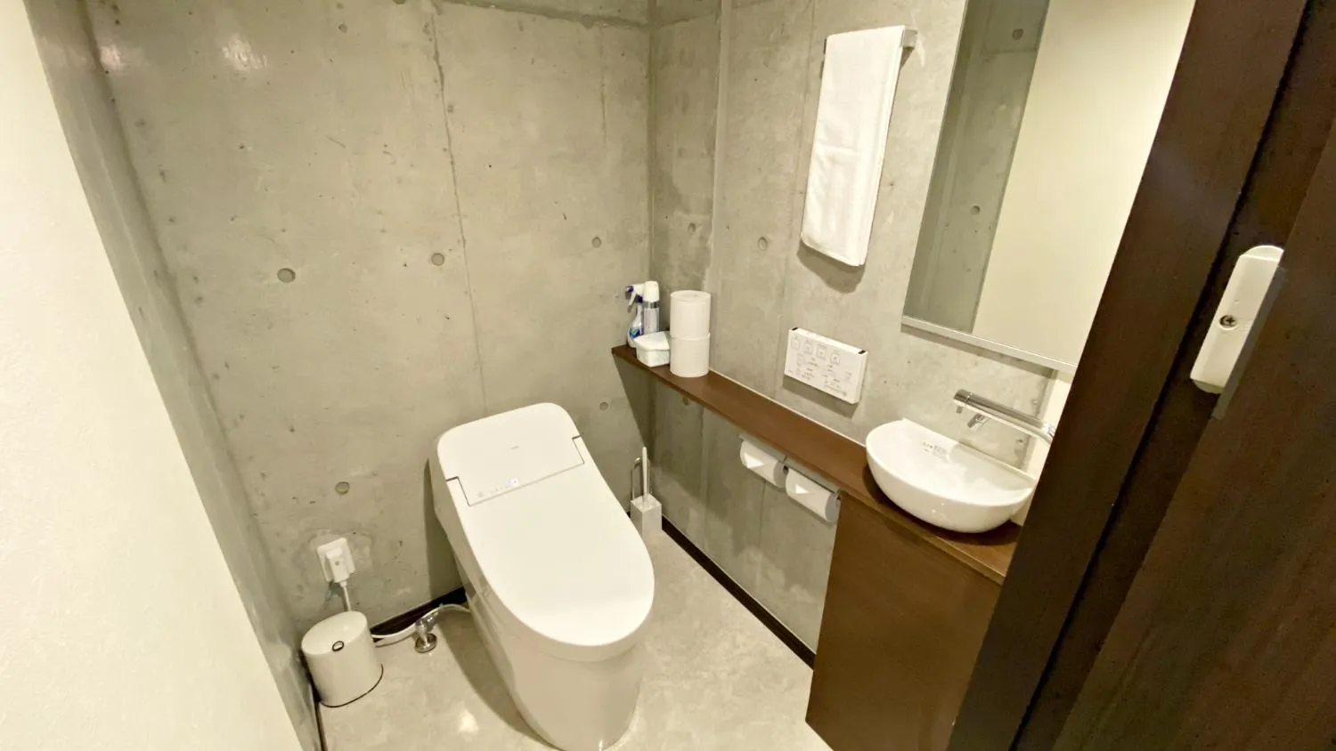 Toilet in Tabinoteitaku Okinawa Naha 2nd