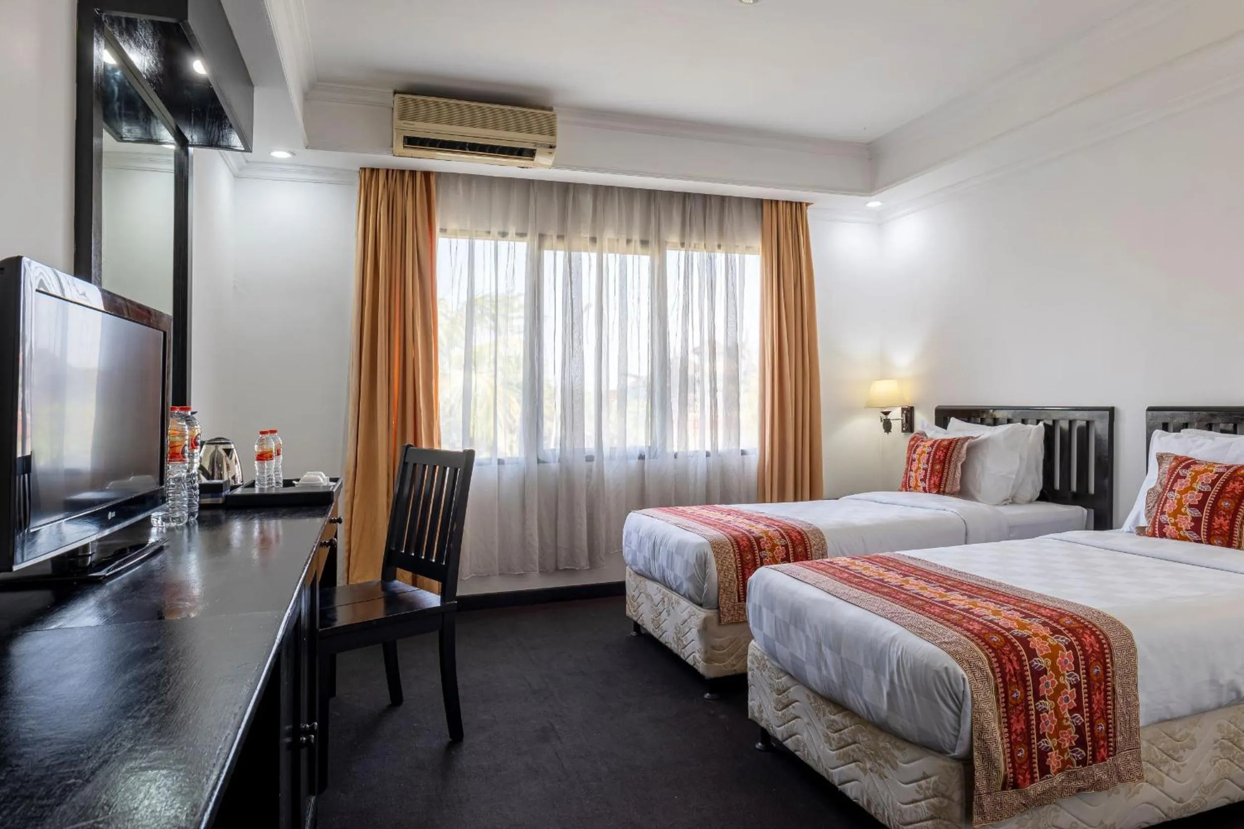 Bed in Jimbarwana Hotel