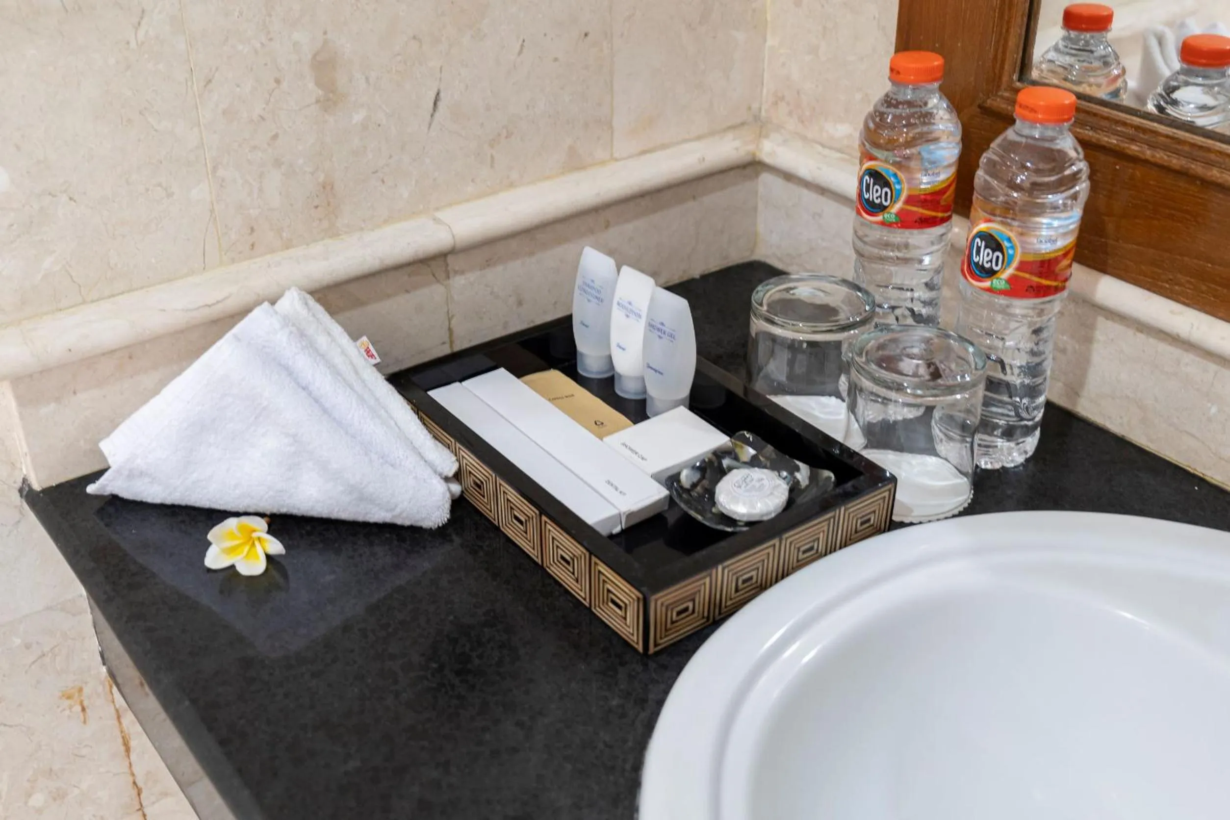 Bathroom in Jimbarwana Hotel