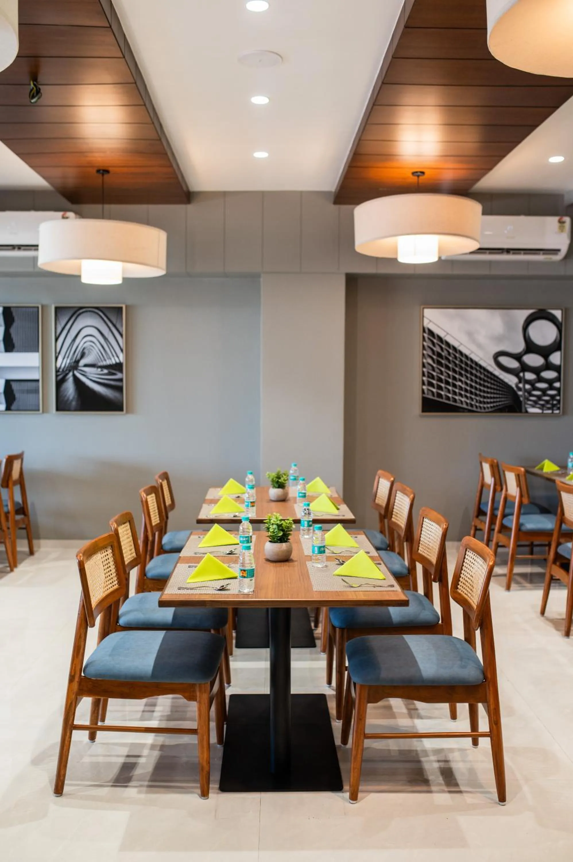 Restaurant/places to eat in Masara Biznotel