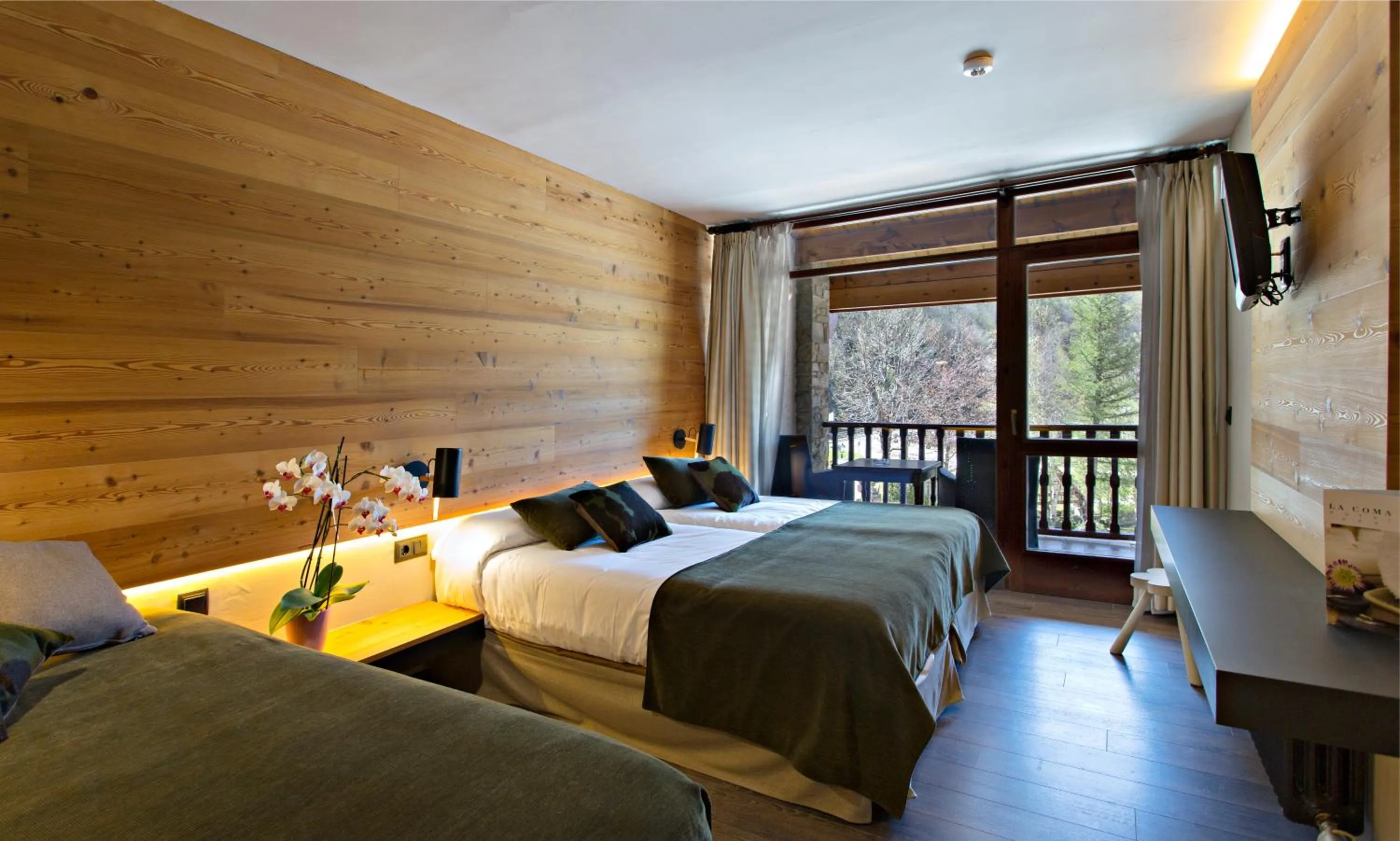 Day, Bed in Hotel La Coma