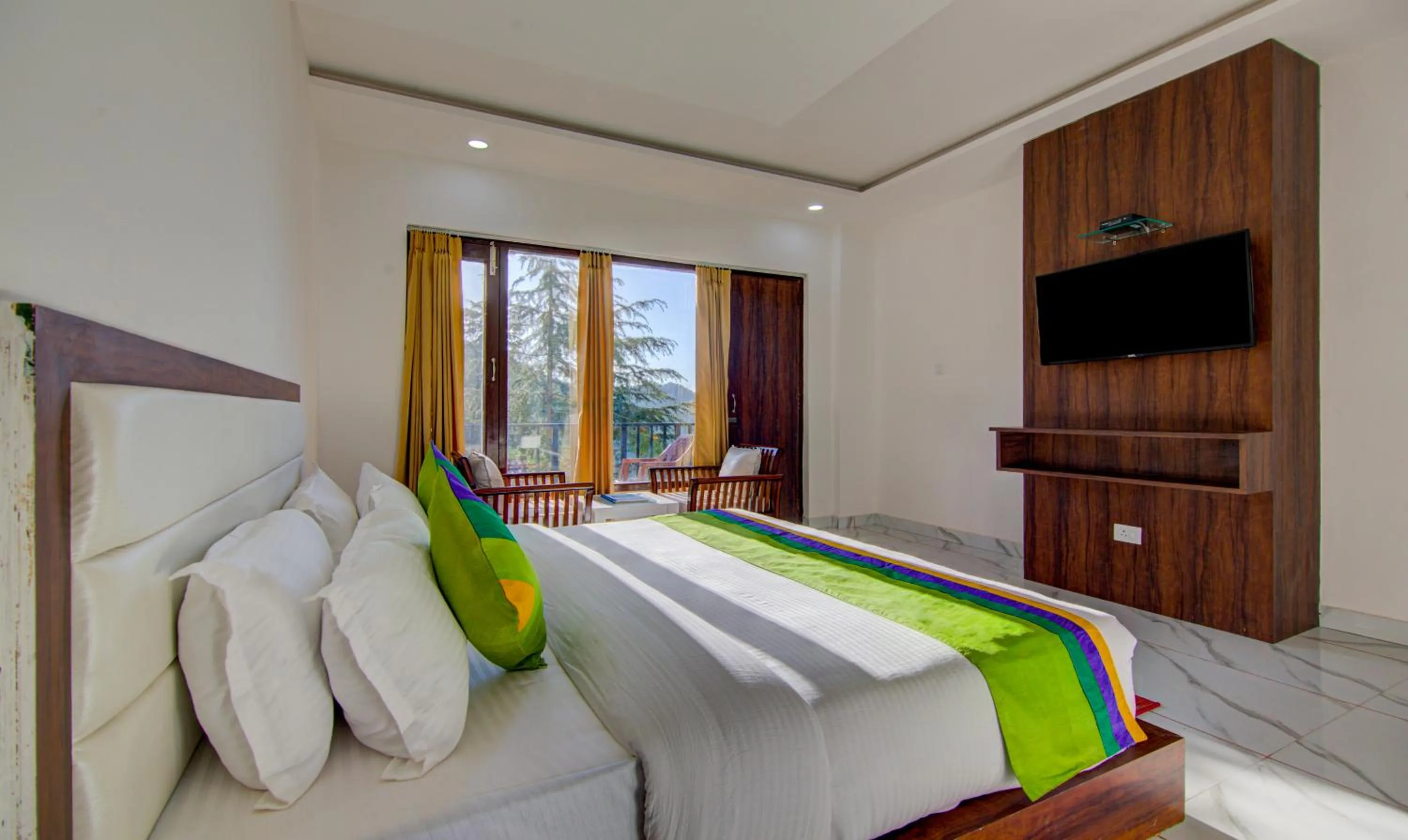 Bedroom, Bed in Treebo Down Town, Dalhousie