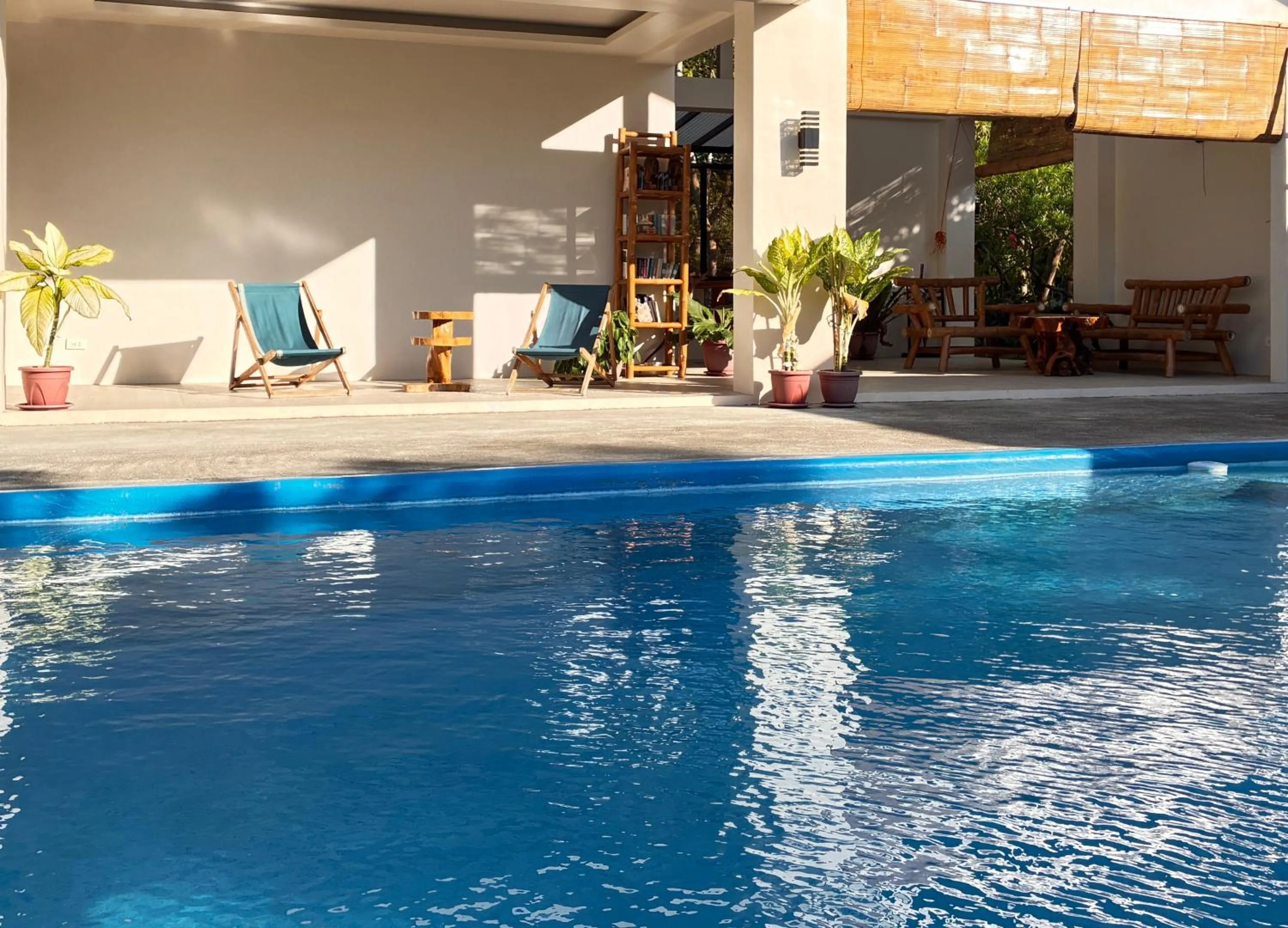 Swimming pool in The Lazy Tiki