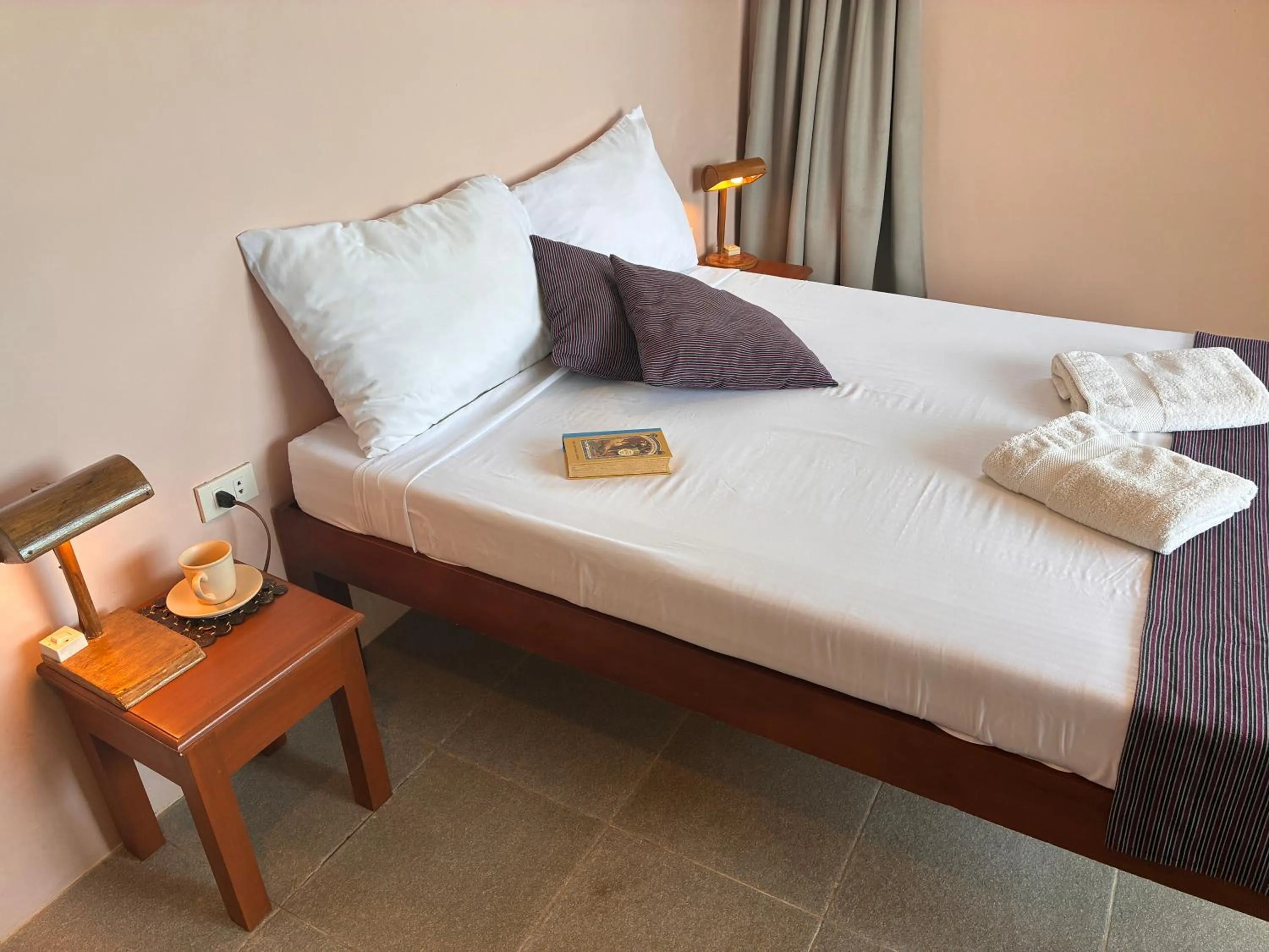 Bed in The Lazy Tiki