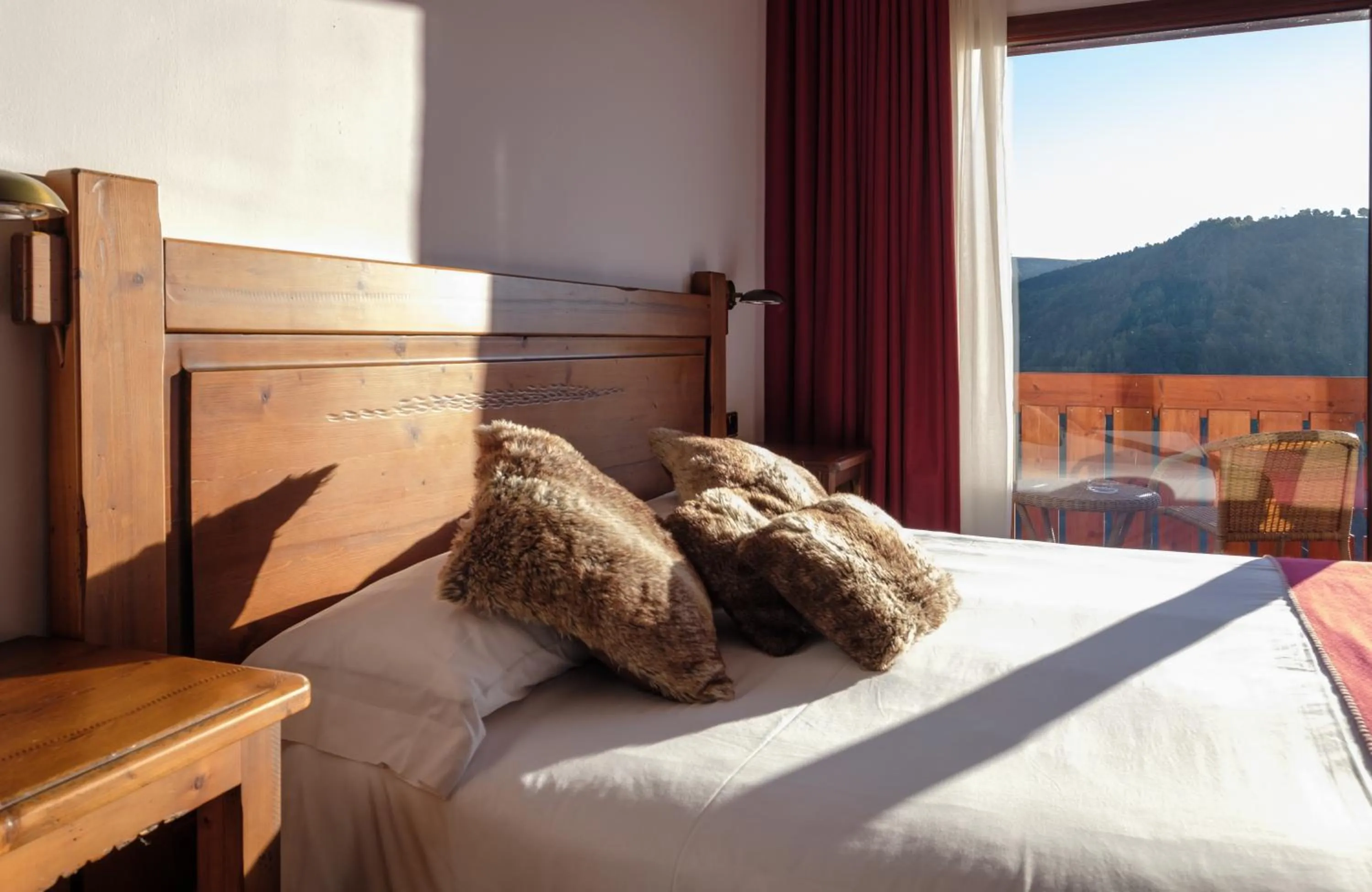 Mountain view, Bed in Hotel Calitxo