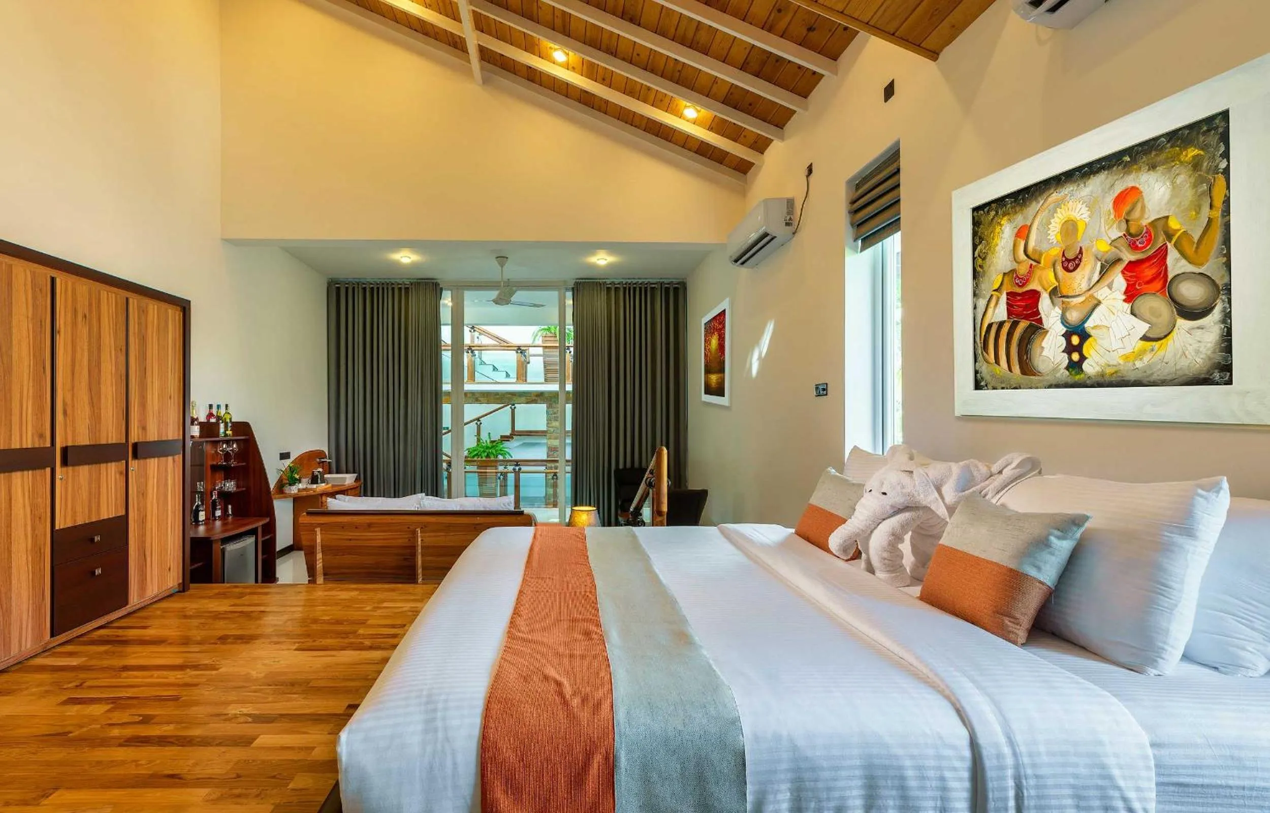 Bedroom, Bed in The Palace by Ocean