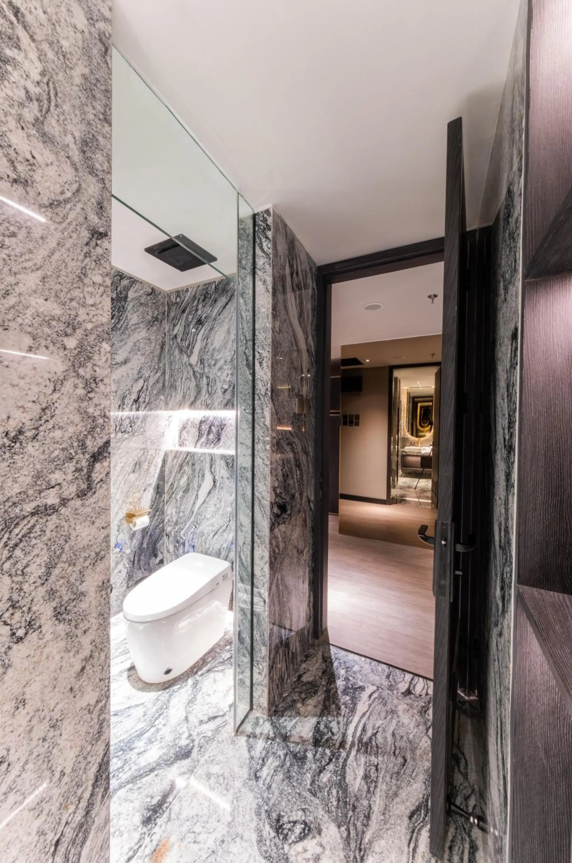 Bathroom in Pentacity Hotel Balikpapan