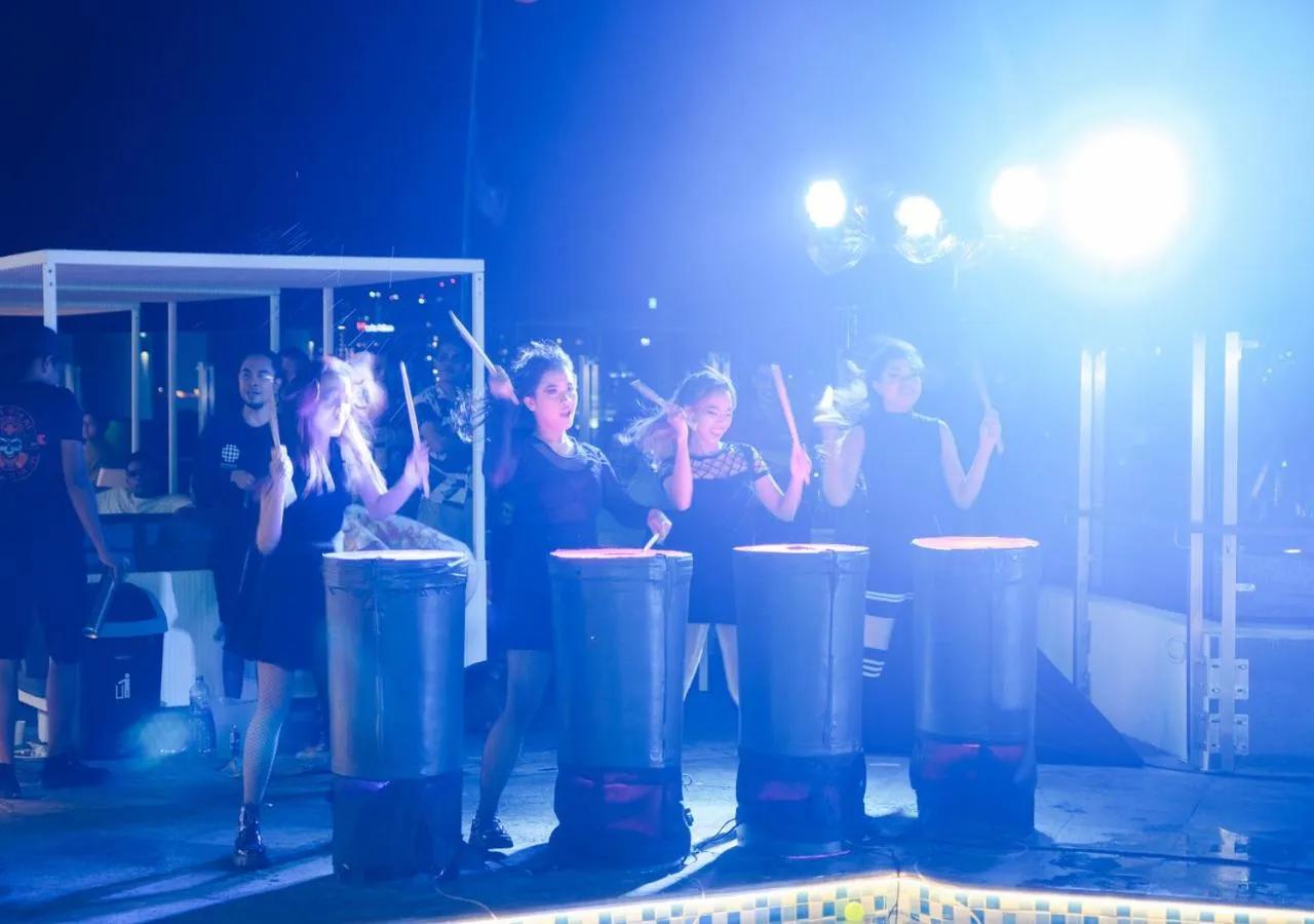 Lounge or bar in Pentacity Hotel Balikpapan