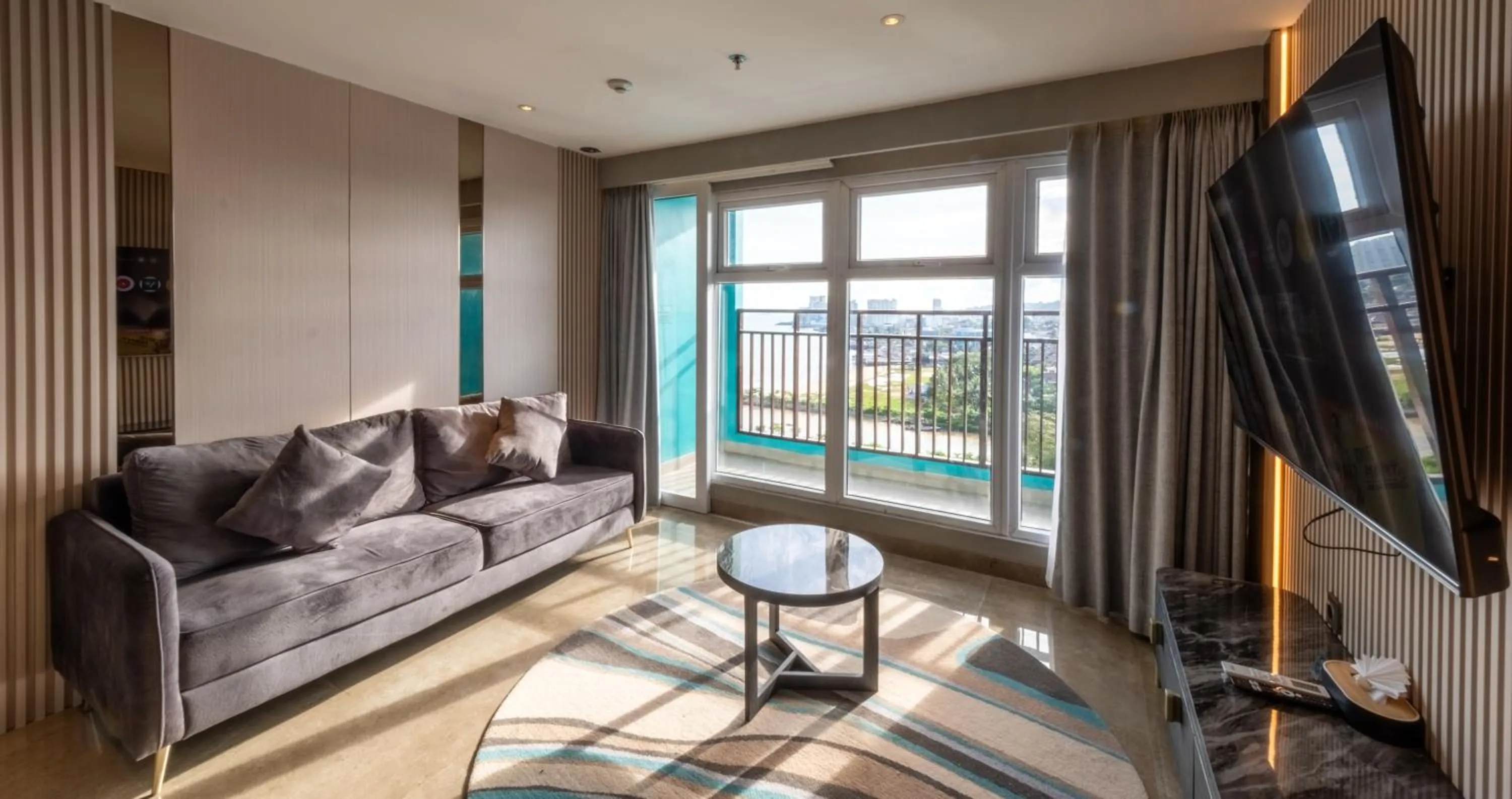 TV and multimedia in Pentacity Hotel Balikpapan