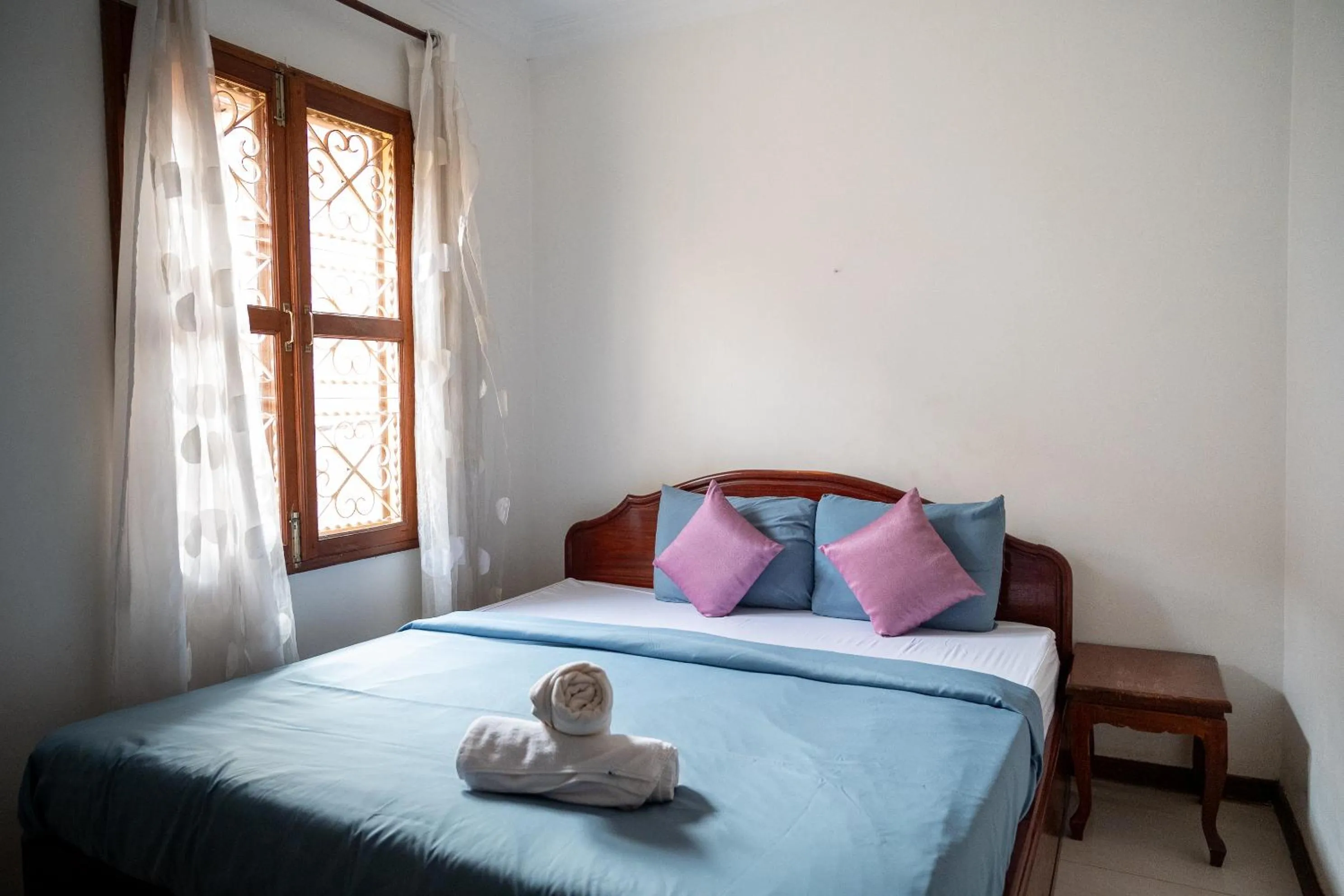 Photo of the whole room in Makers Guesthouse