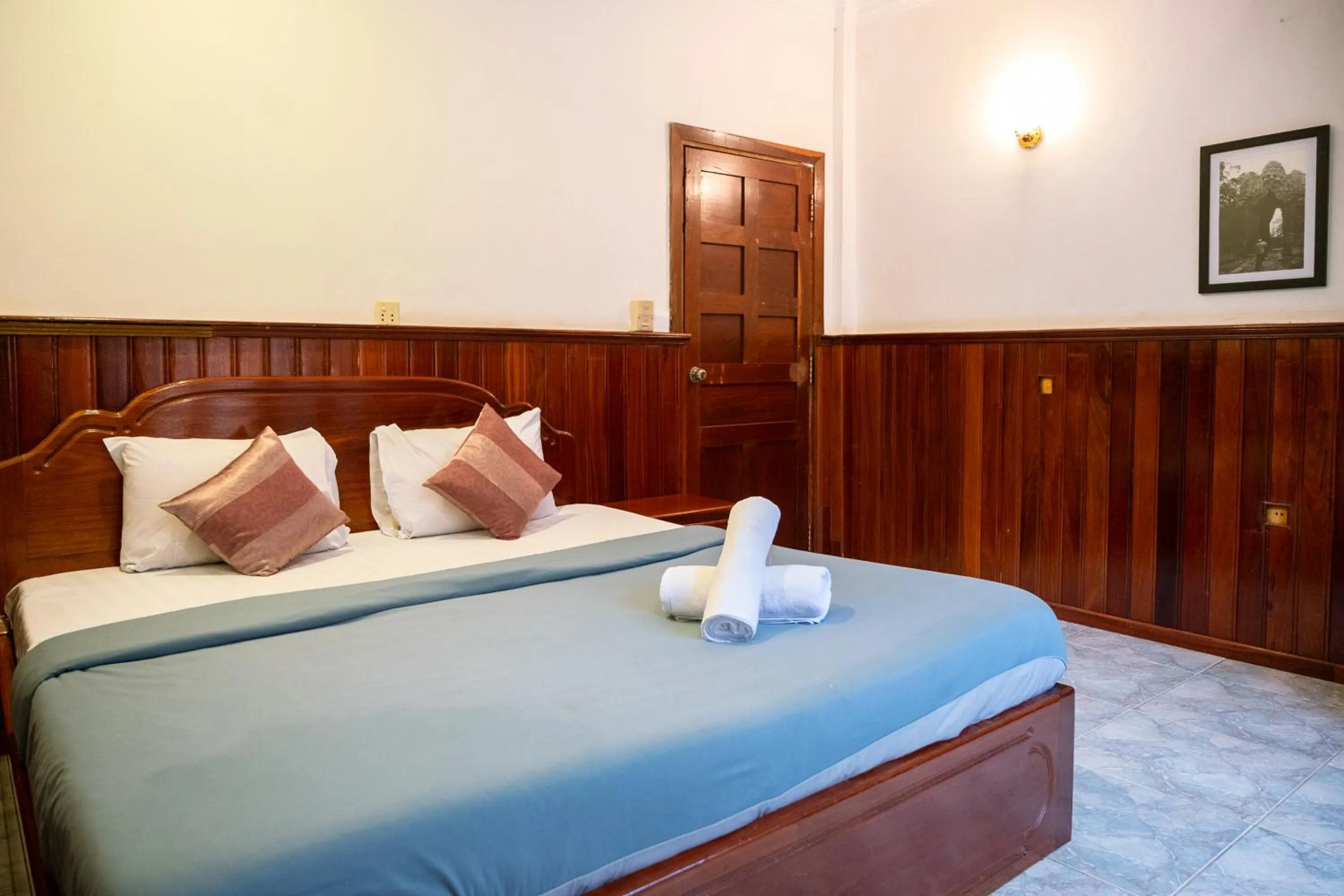 Bed in Makers Guesthouse