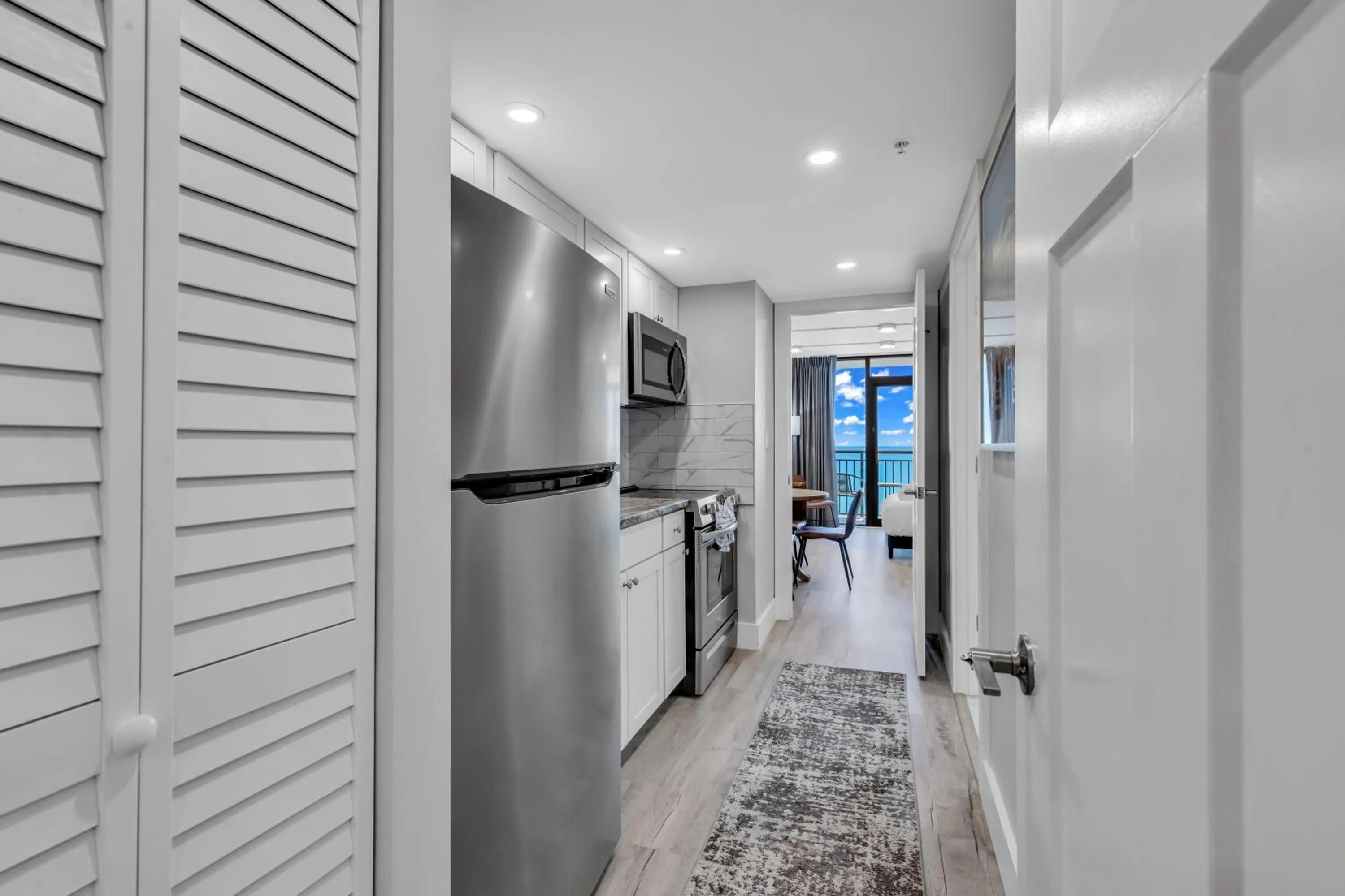 Kitchen or kitchenette in Breakers Tower 1BR Oceanfront Condo