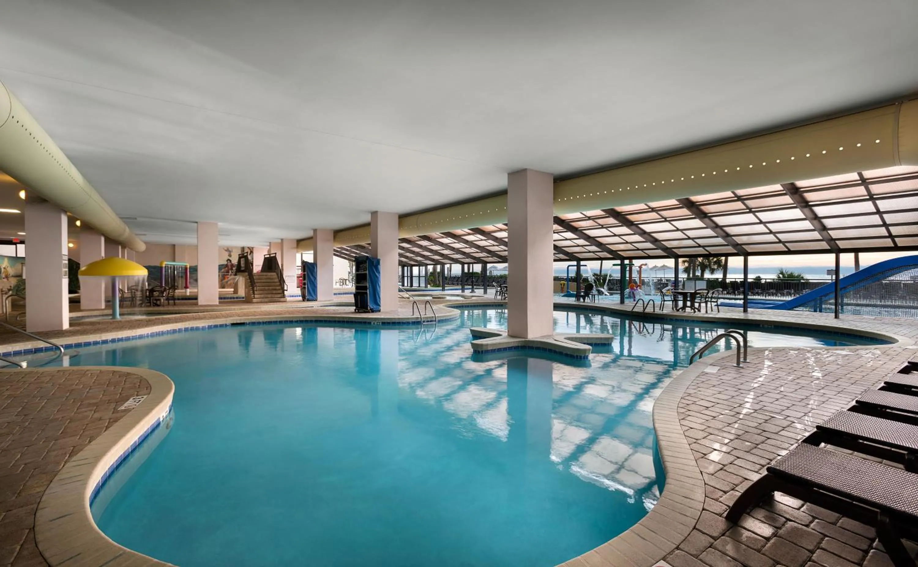 Swimming pool in Breakers Tower 1BR Oceanfront Condo