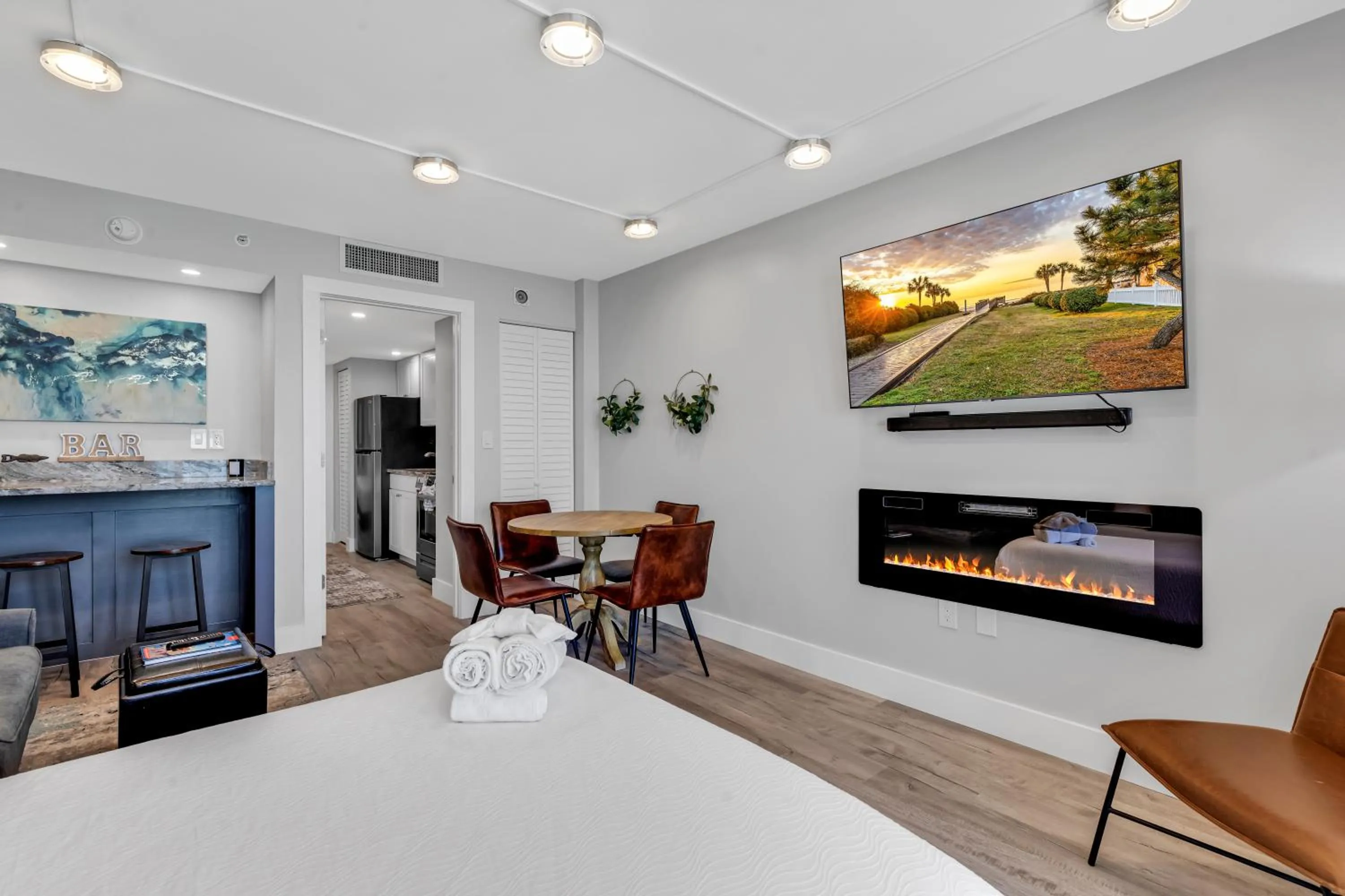 Living room in Breakers Tower 1BR Oceanfront Condo