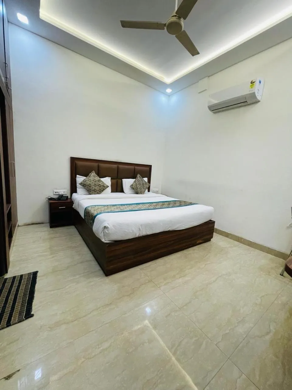 Photo of the whole room, Bed in Hotel The Golden Taj By The Golden Taj group & Hotels