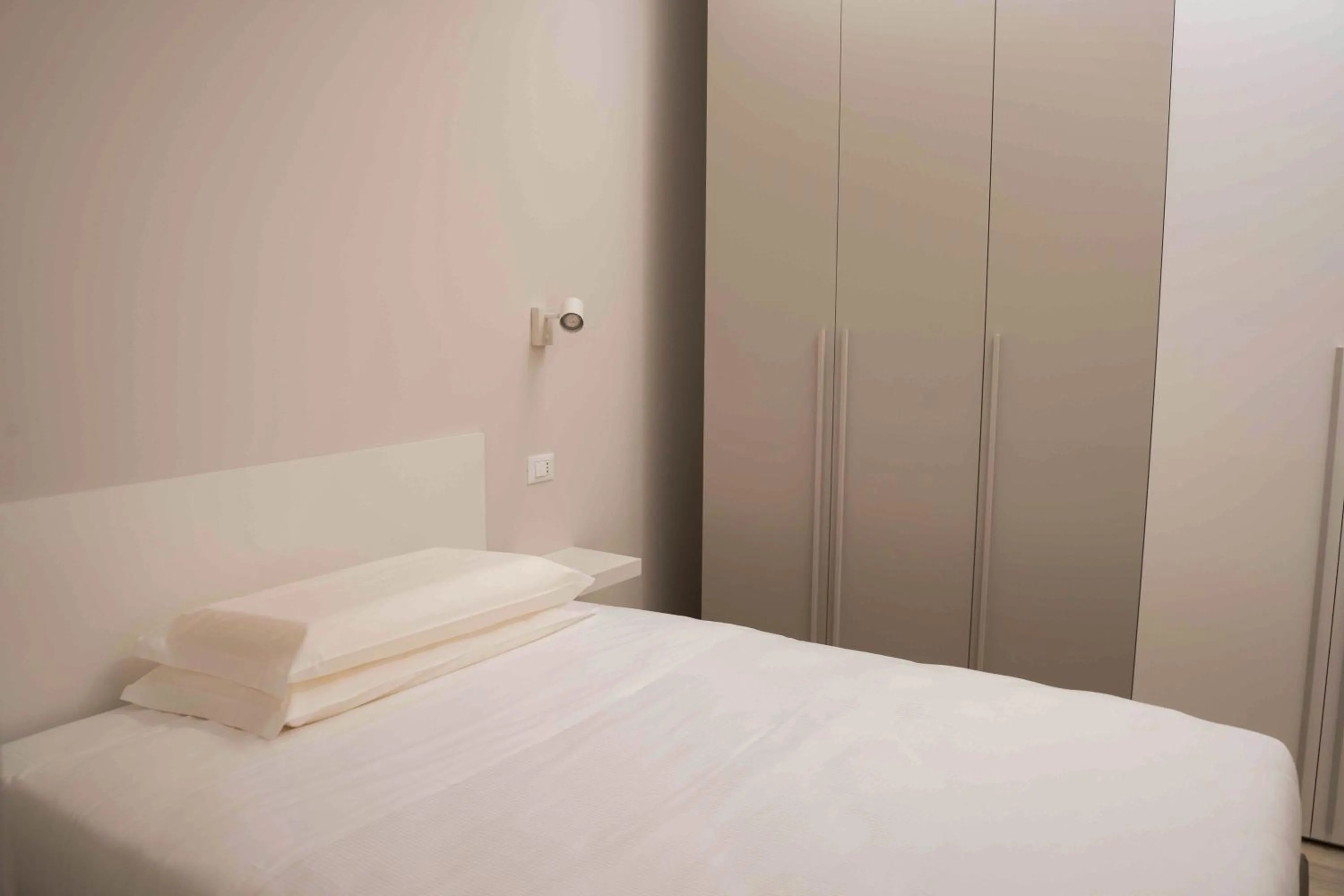 Photo of the whole room, Bed in Terranova49